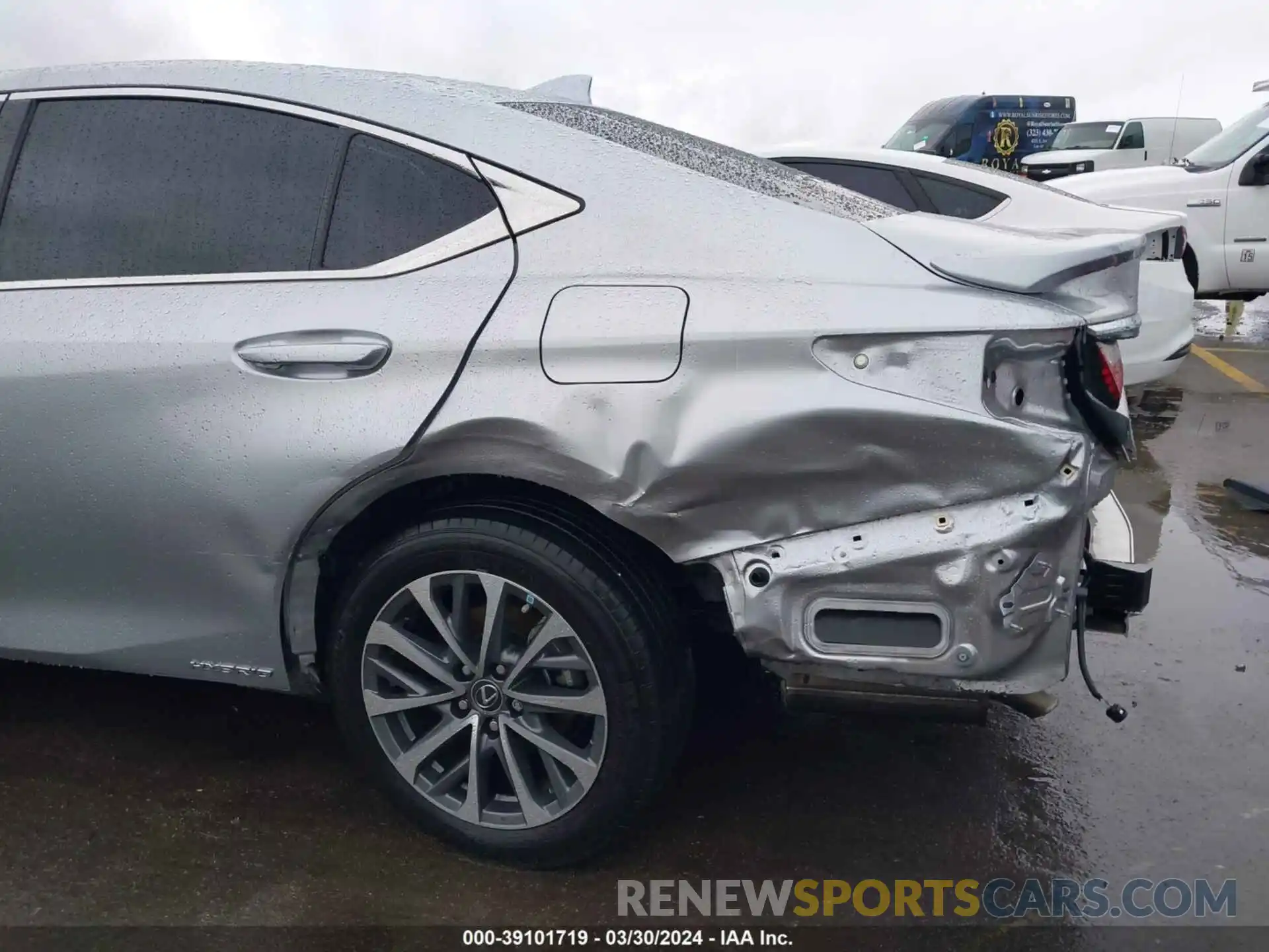 6 Photograph of a damaged car 58ACA1C19NU013127 LEXUS ES 300H 2022