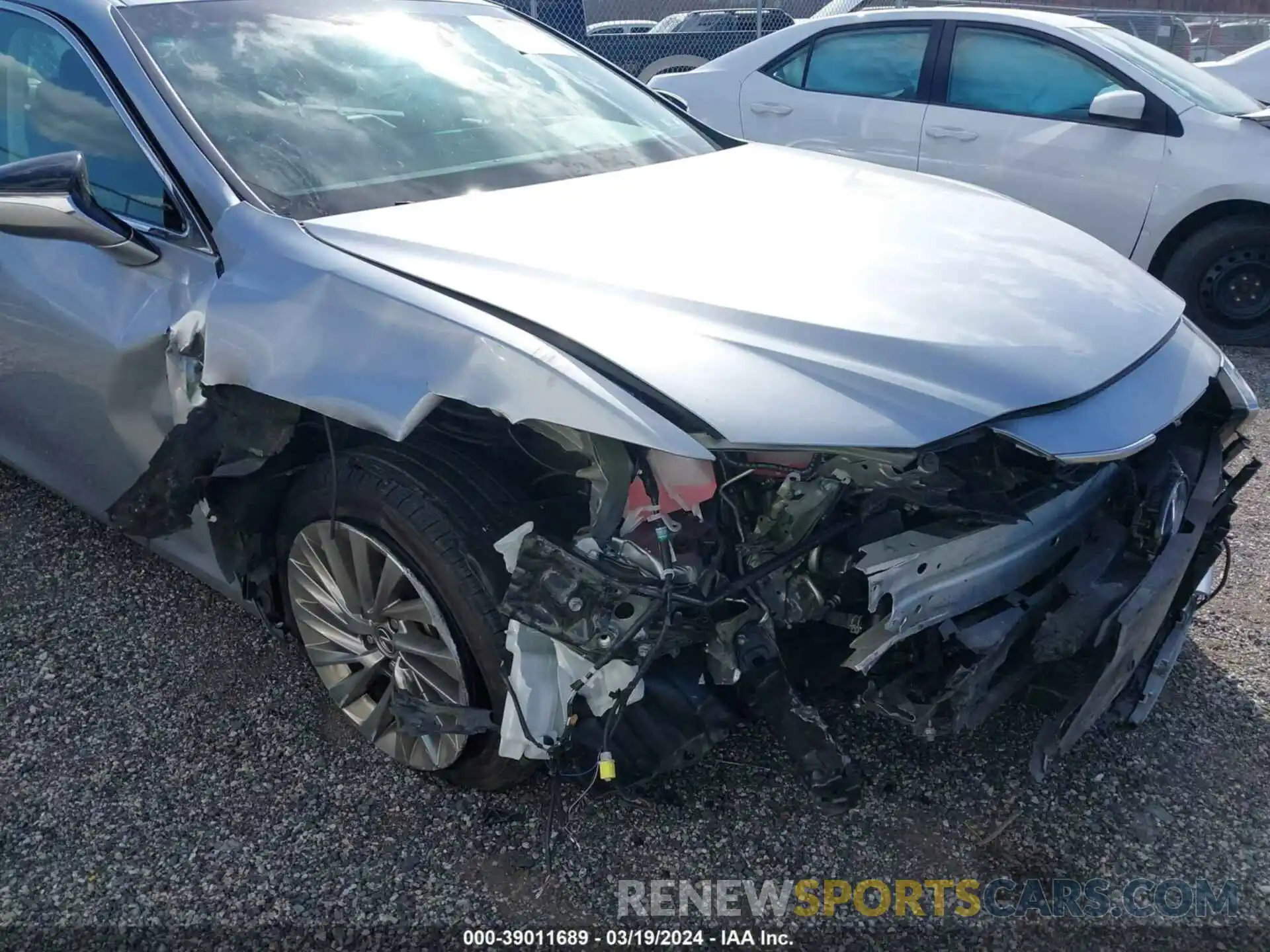 6 Photograph of a damaged car 58AEA1C19NU013931 LEXUS ES 300H 2022