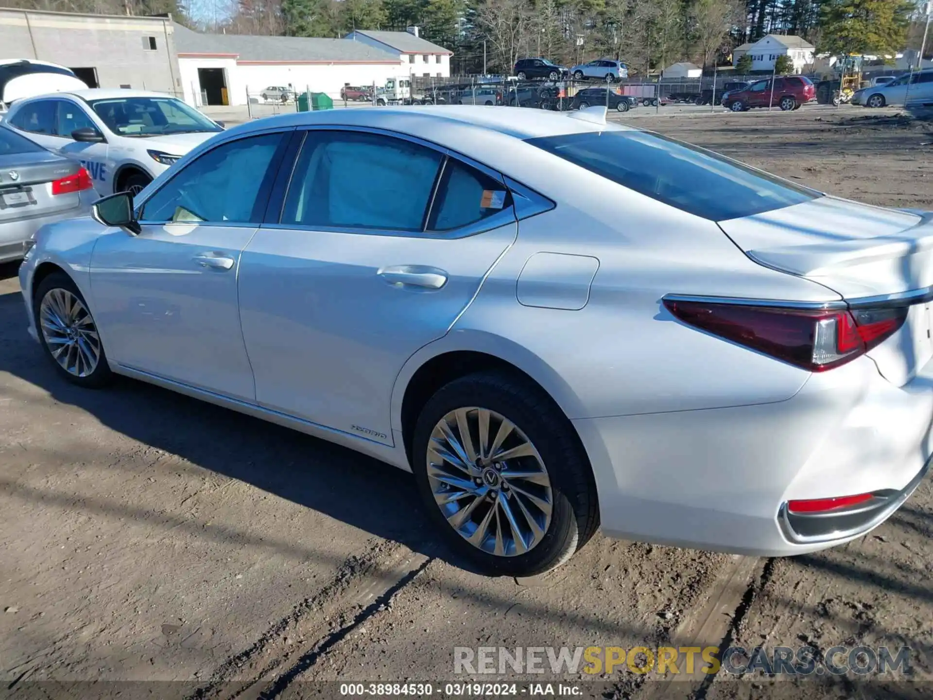 14 Photograph of a damaged car 58AFA1C15NU025014 LEXUS ES 300H 2022