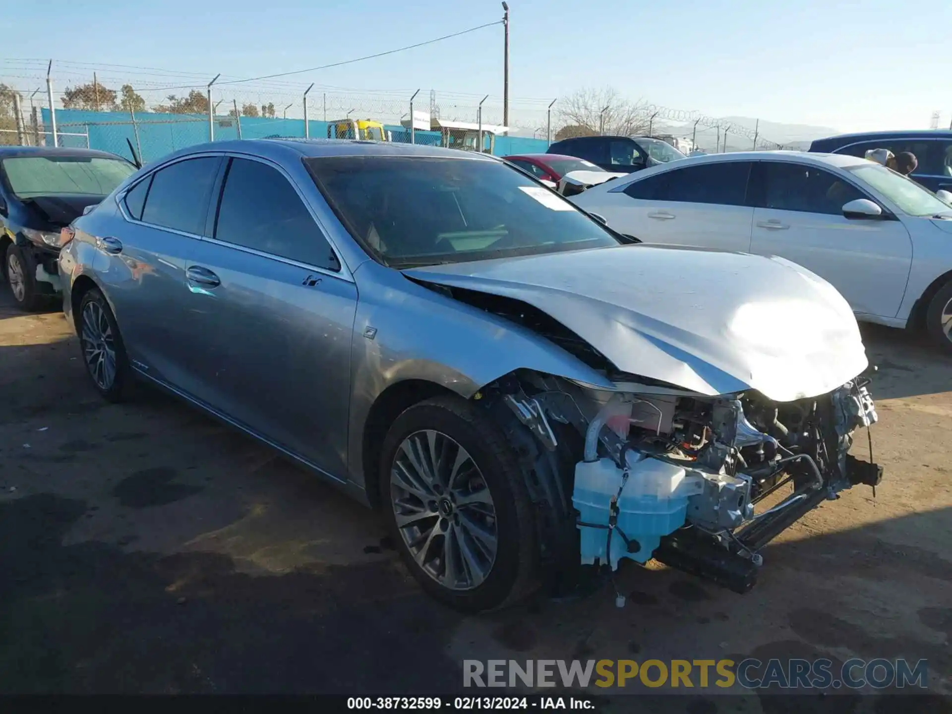 1 Photograph of a damaged car 58AGA1C16NU024913 LEXUS ES 300H 2022