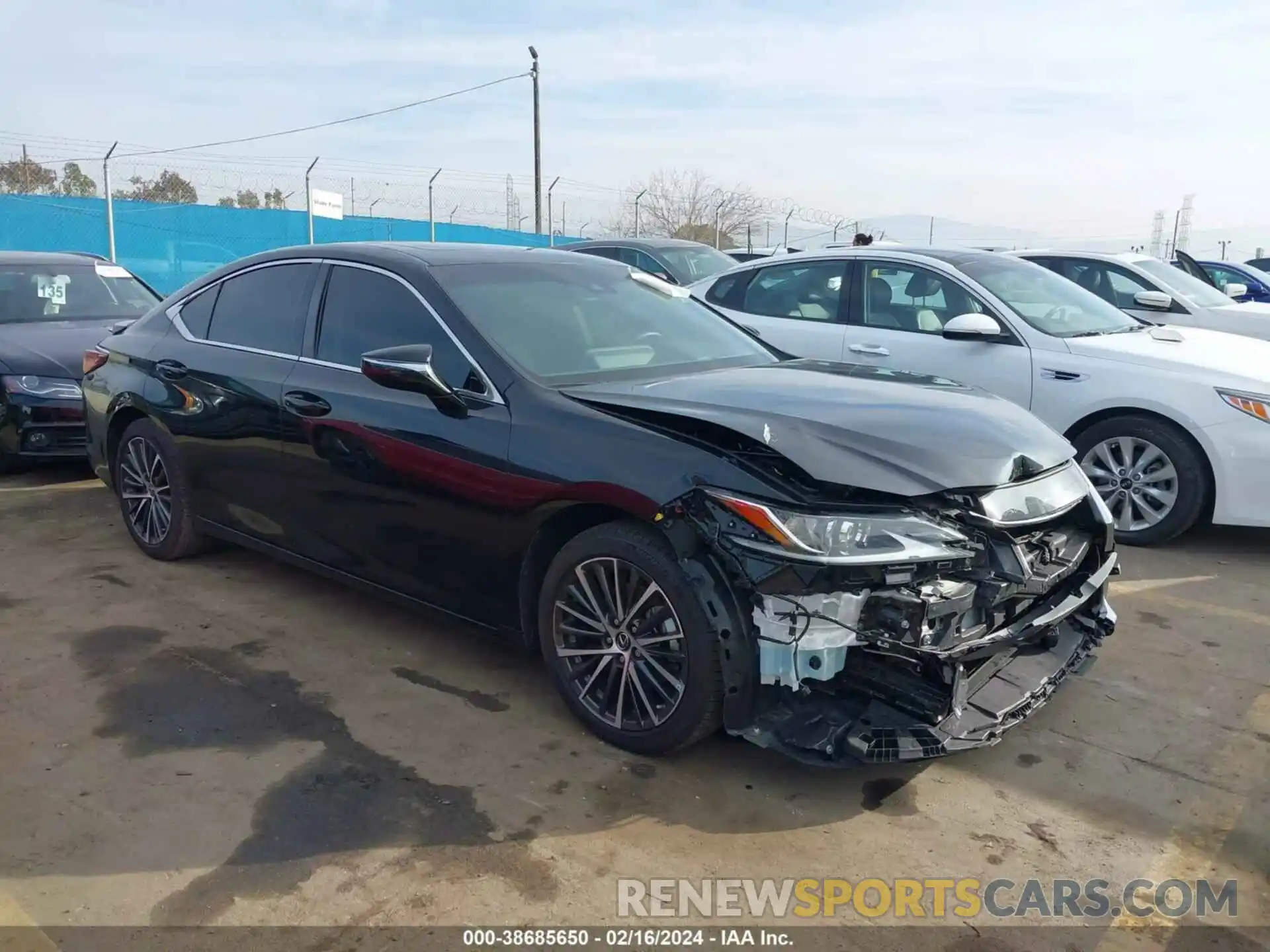 1 Photograph of a damaged car 58ADA1C12PU031895 LEXUS ES 300H 2023