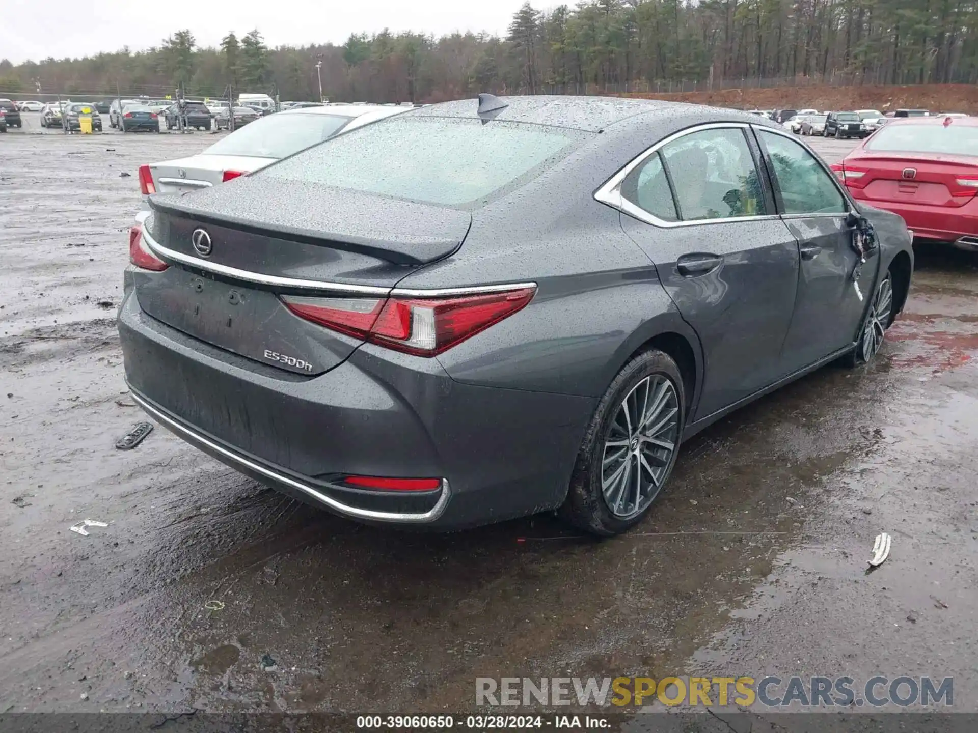 4 Photograph of a damaged car 58ADA1C13PU028908 LEXUS ES 300H 2023