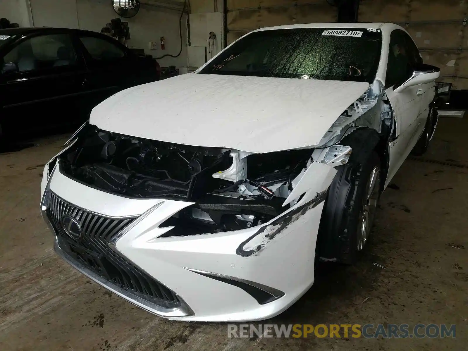 2 Photograph of a damaged car 58AE21B17LU004544 LEXUS ES 300H LU 2020