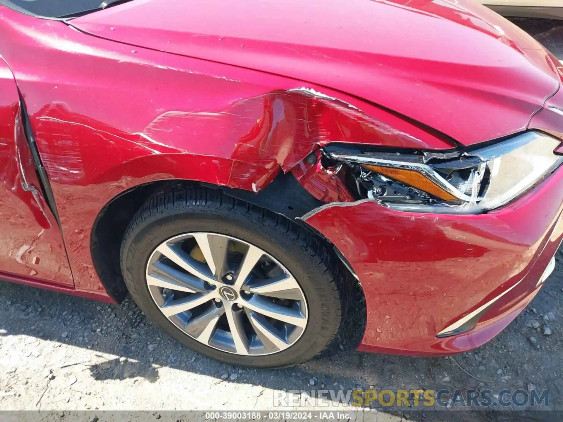 17 Photograph of a damaged car 58ABZ1B10KU049967 LEXUS ES 350 2019