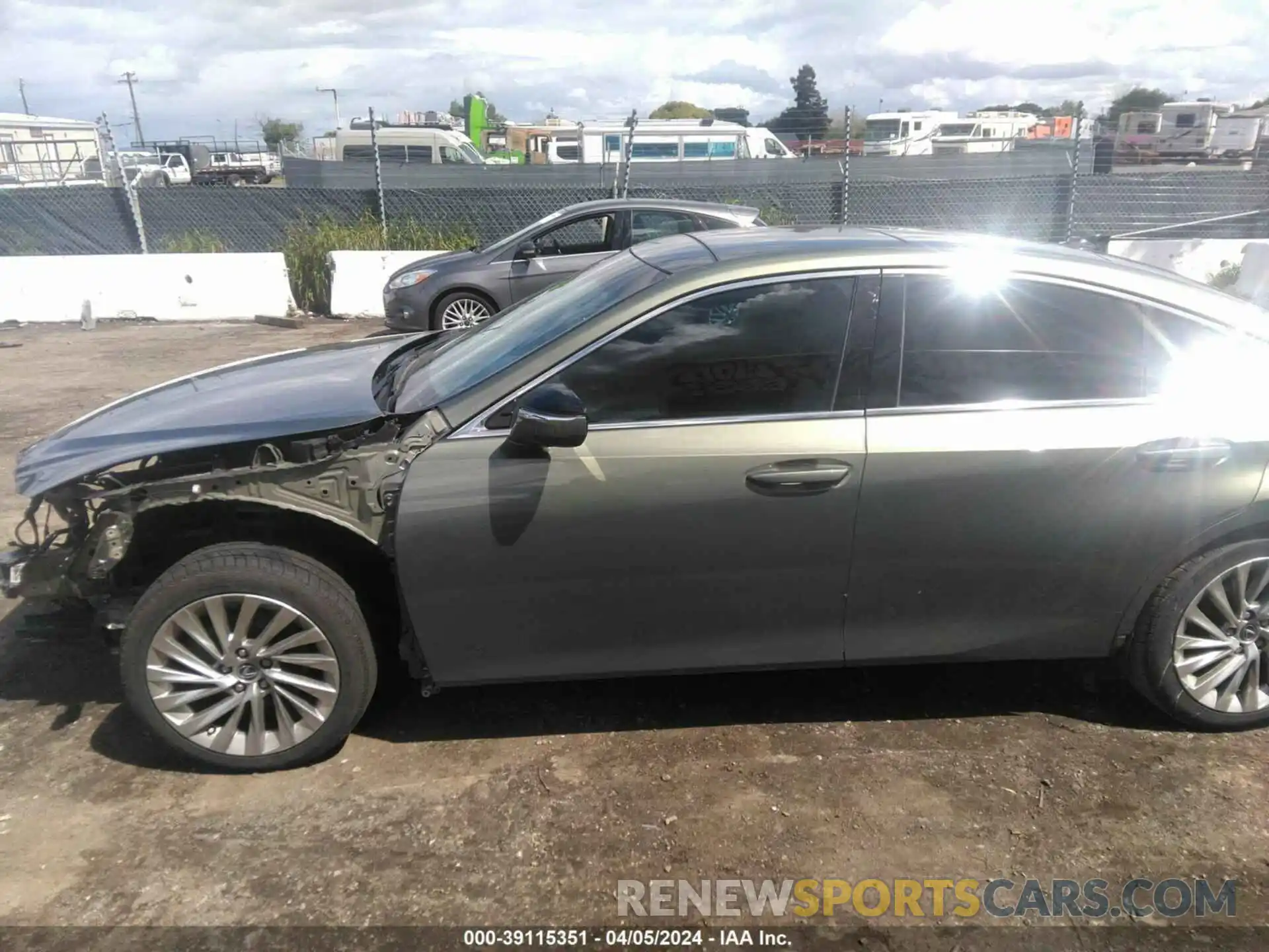 15 Photograph of a damaged car 58ABZ1B11KU050013 LEXUS ES 350 2019