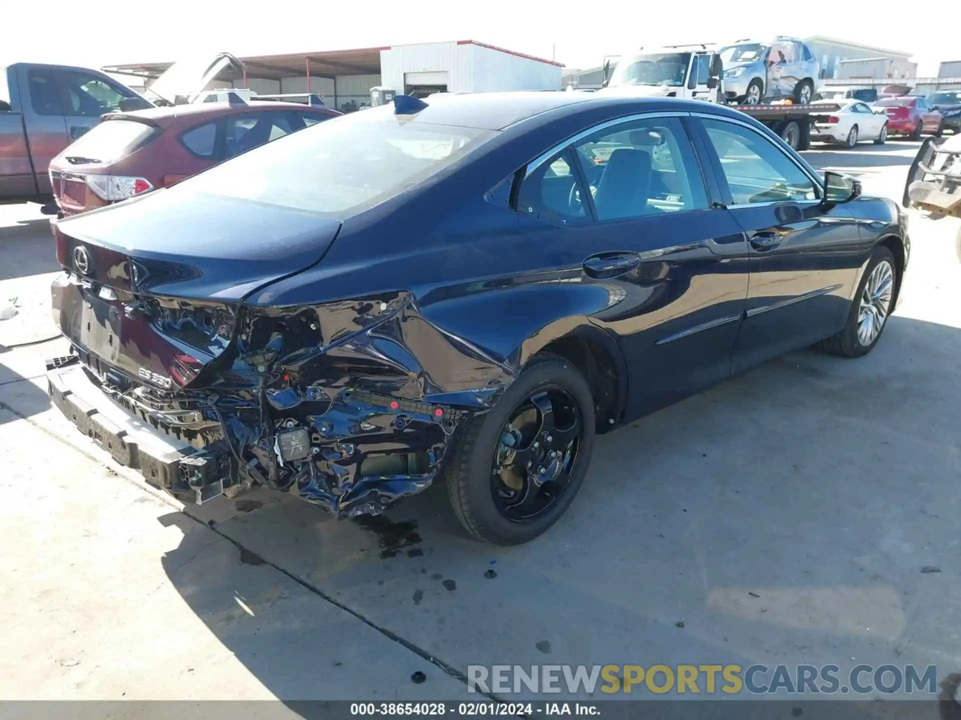 4 Photograph of a damaged car 58ABZ1B12KU023886 LEXUS ES 350 2019