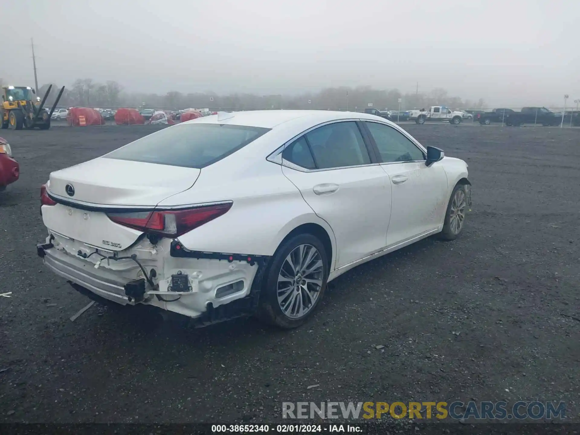 4 Photograph of a damaged car 58ABZ1B12KU034127 LEXUS ES 350 2019