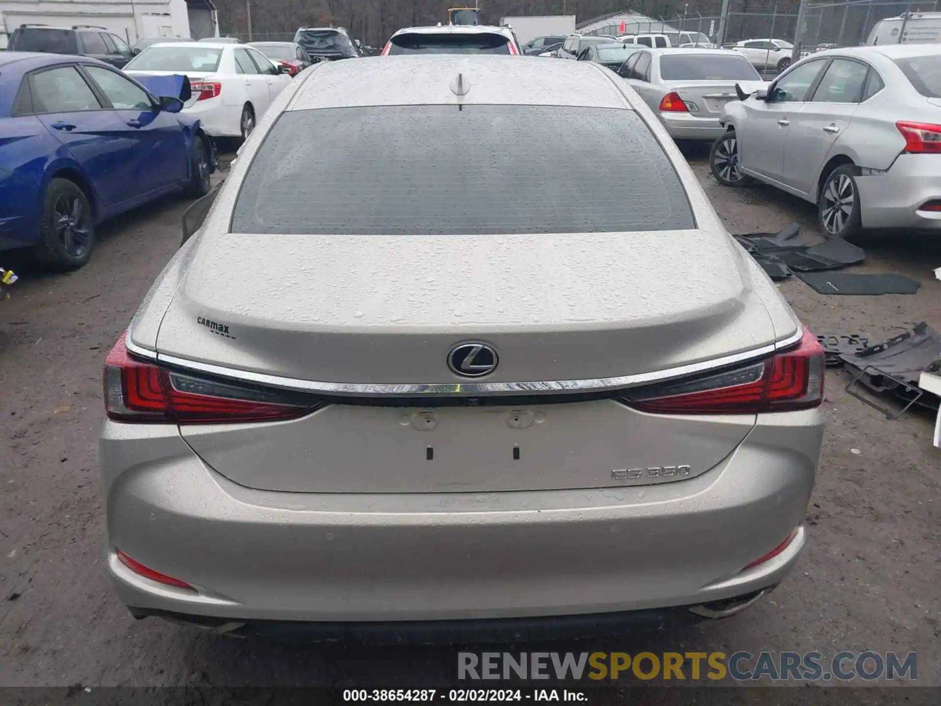 16 Photograph of a damaged car 58ABZ1B14KU020567 LEXUS ES 350 2019