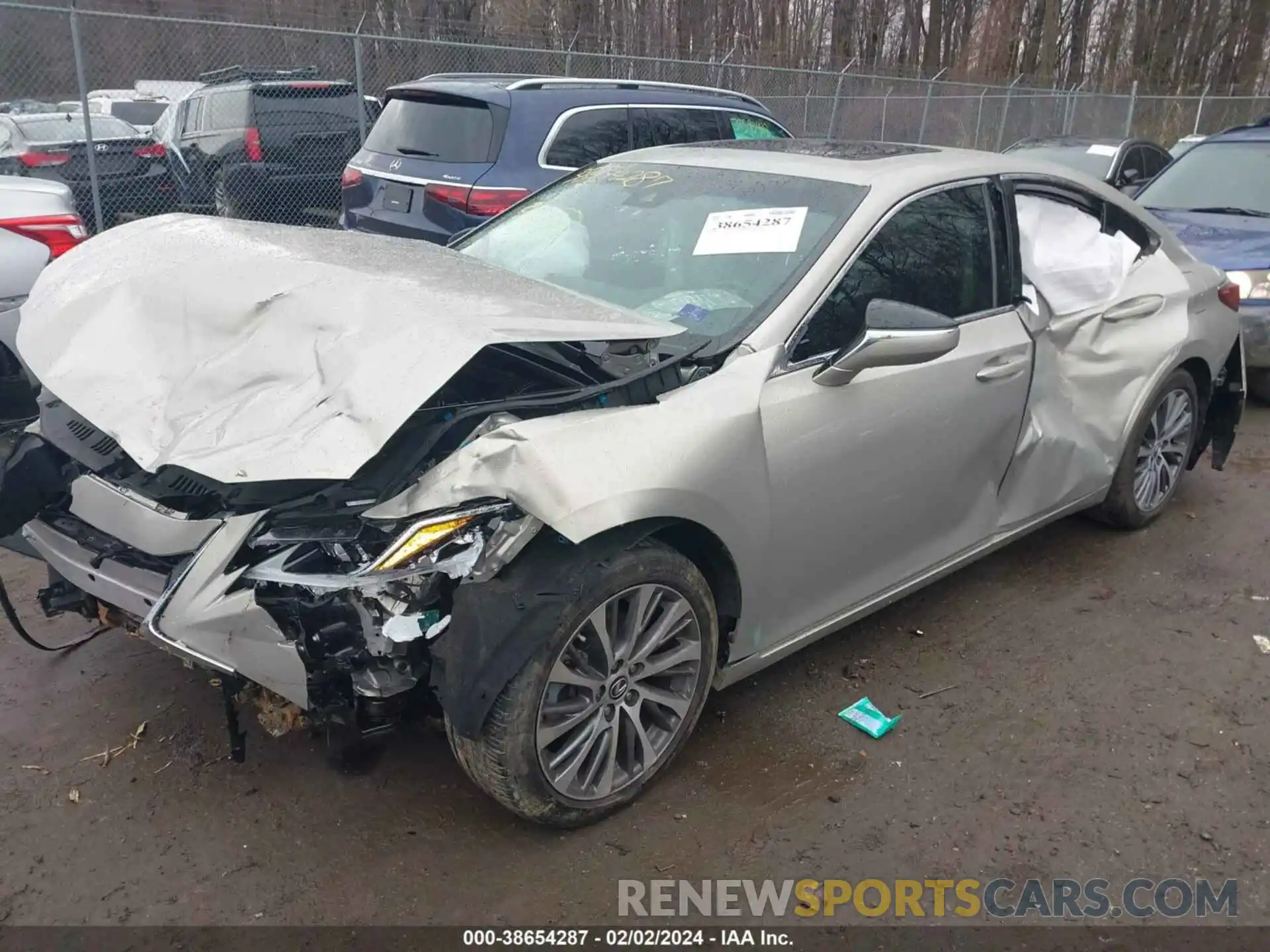 2 Photograph of a damaged car 58ABZ1B14KU020567 LEXUS ES 350 2019