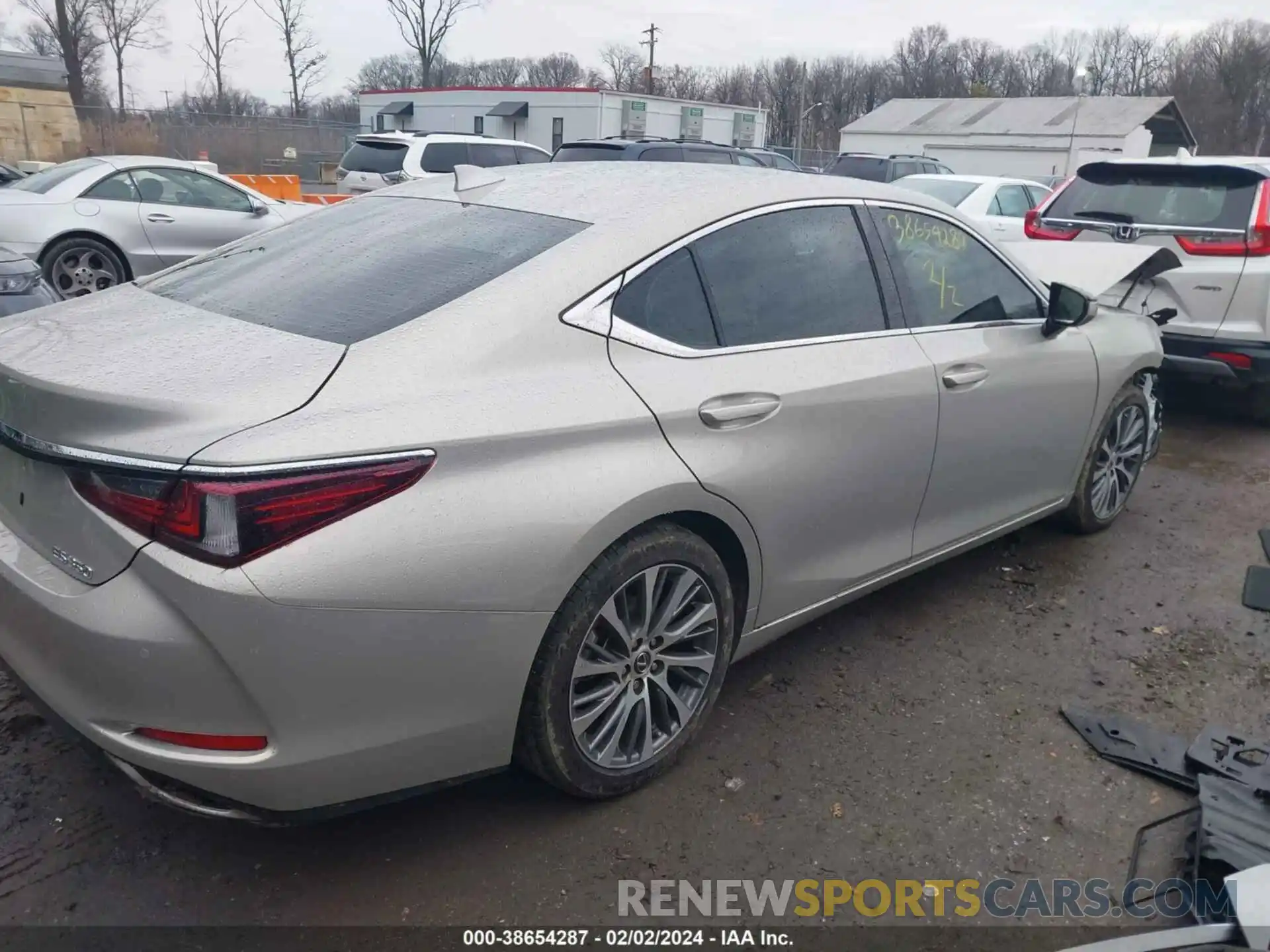 4 Фотография поврежденного автомобиля 58ABZ1B14KU020567 LEXUS ES 350 2019