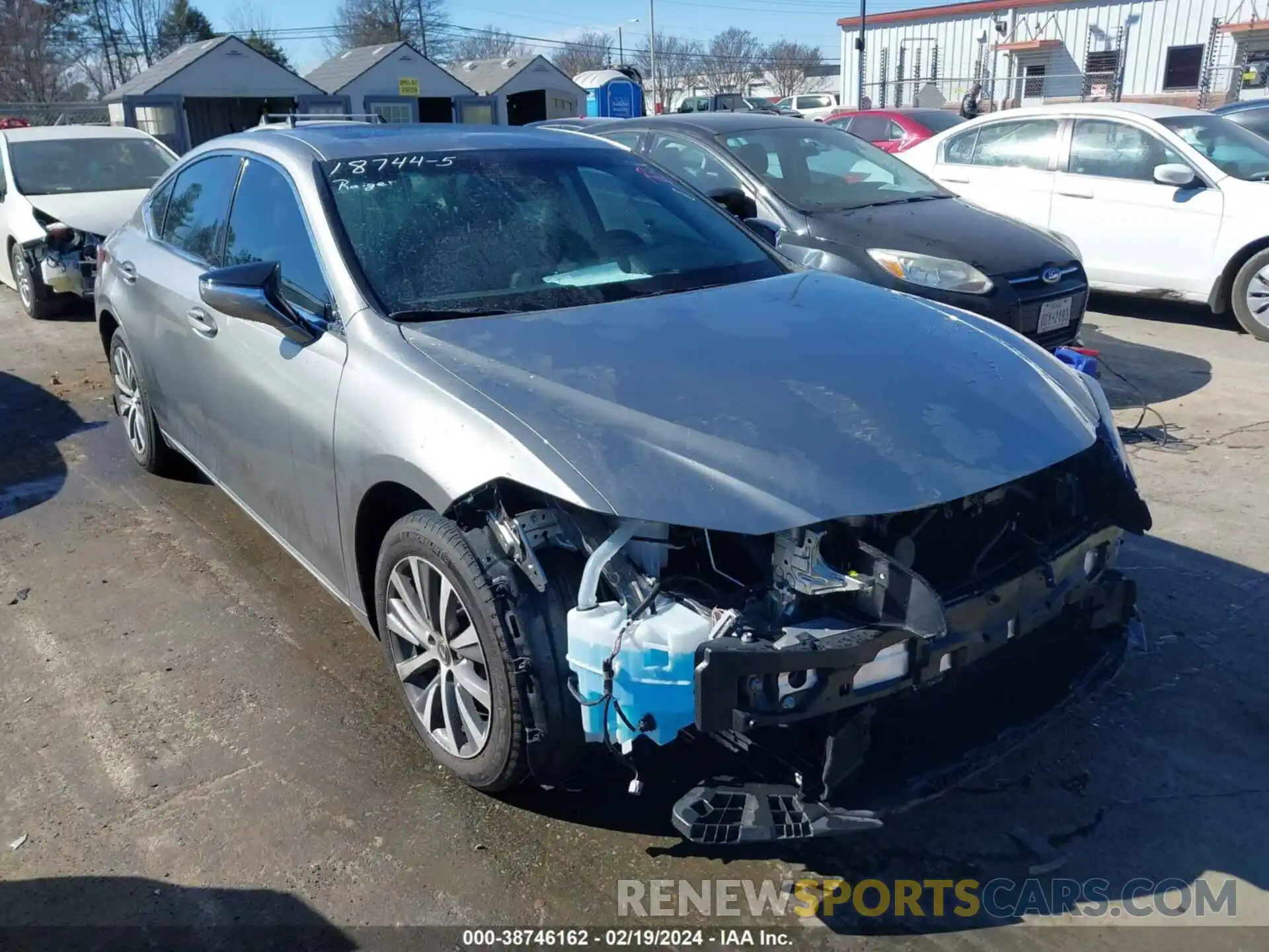 1 Photograph of a damaged car 58ABZ1B15KU042190 LEXUS ES 350 2019