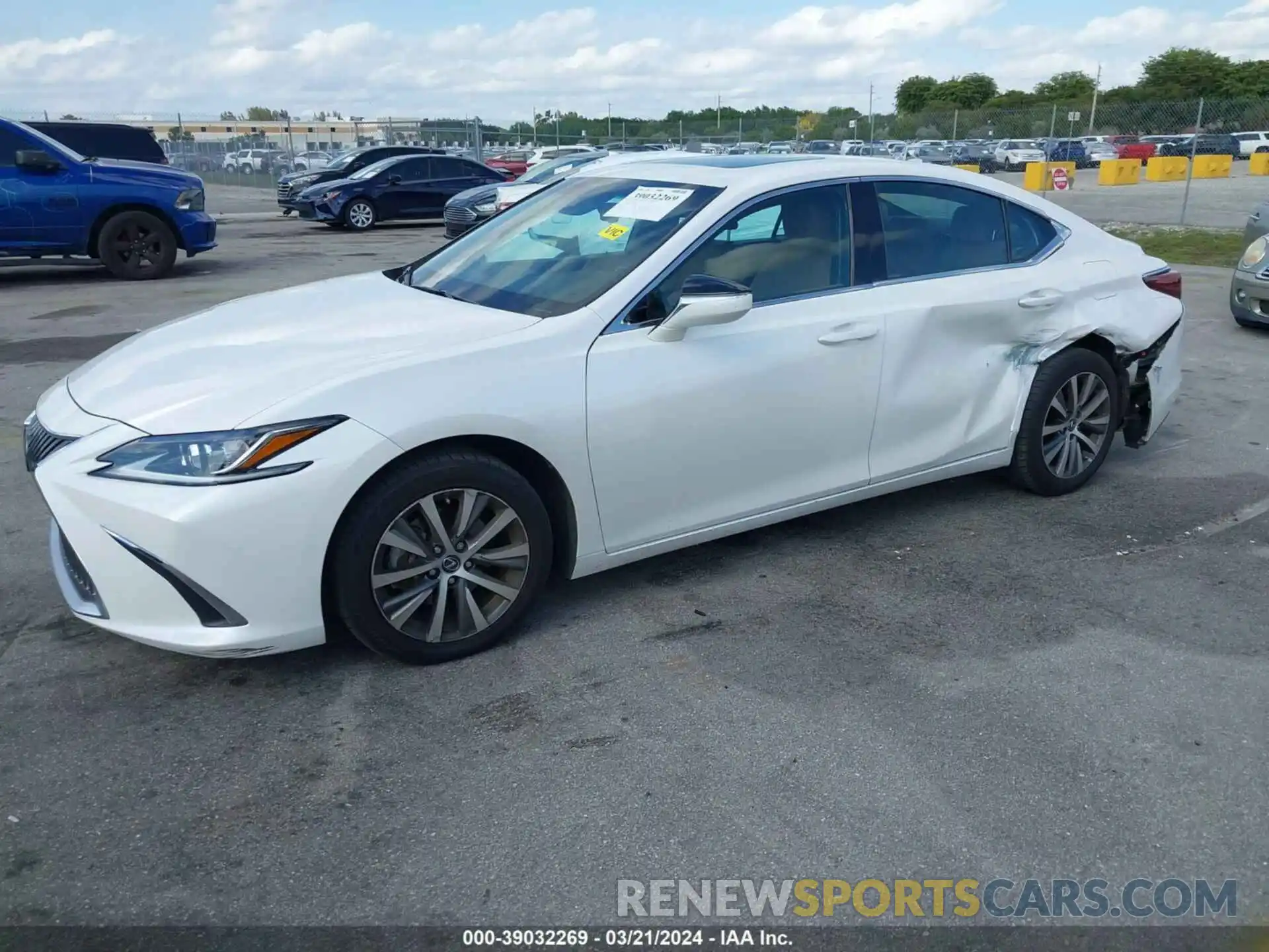 2 Photograph of a damaged car 58ABZ1B15KU044408 LEXUS ES 350 2019