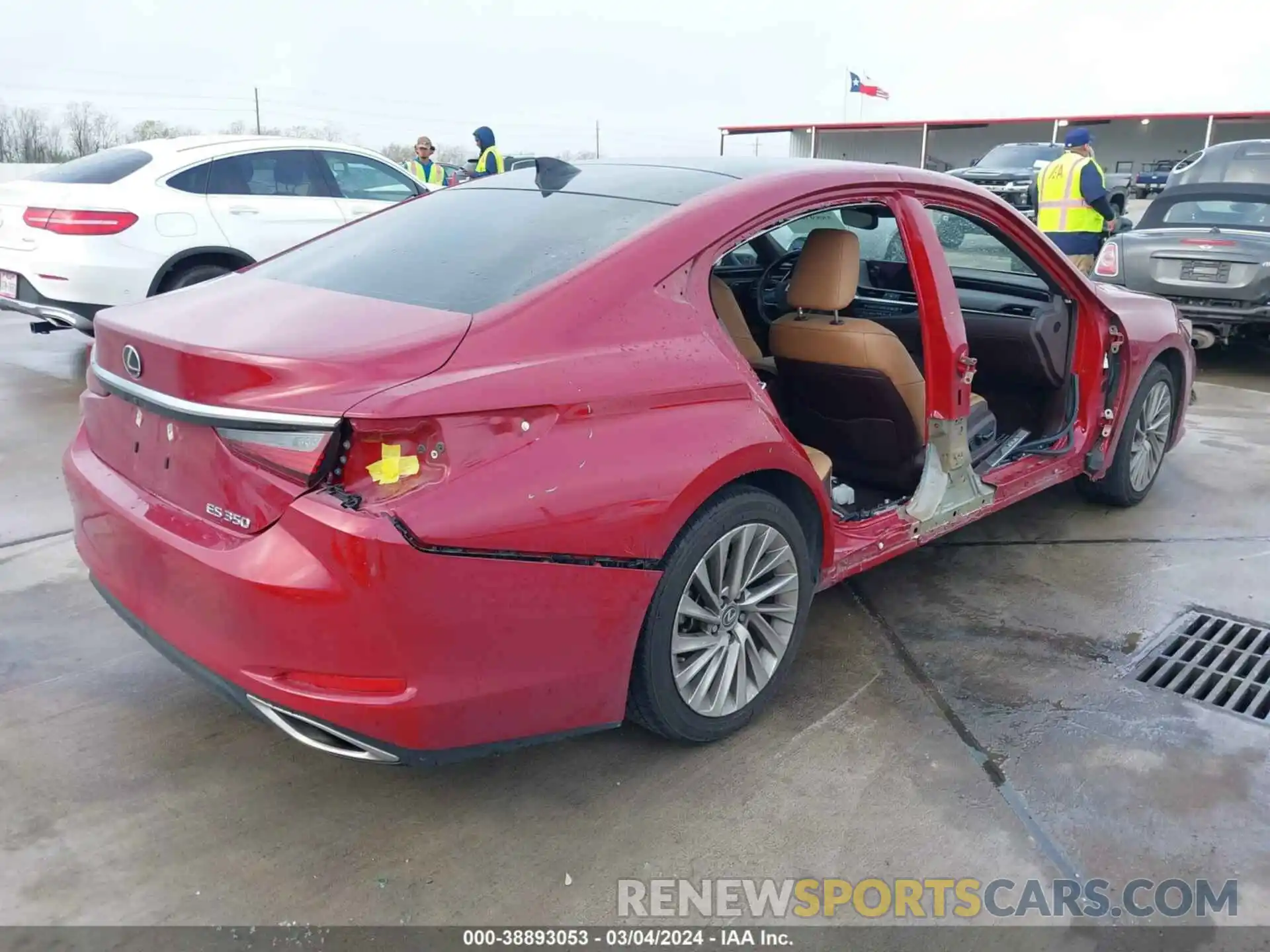 4 Photograph of a damaged car 58ABZ1B17KU020238 LEXUS ES 350 2019