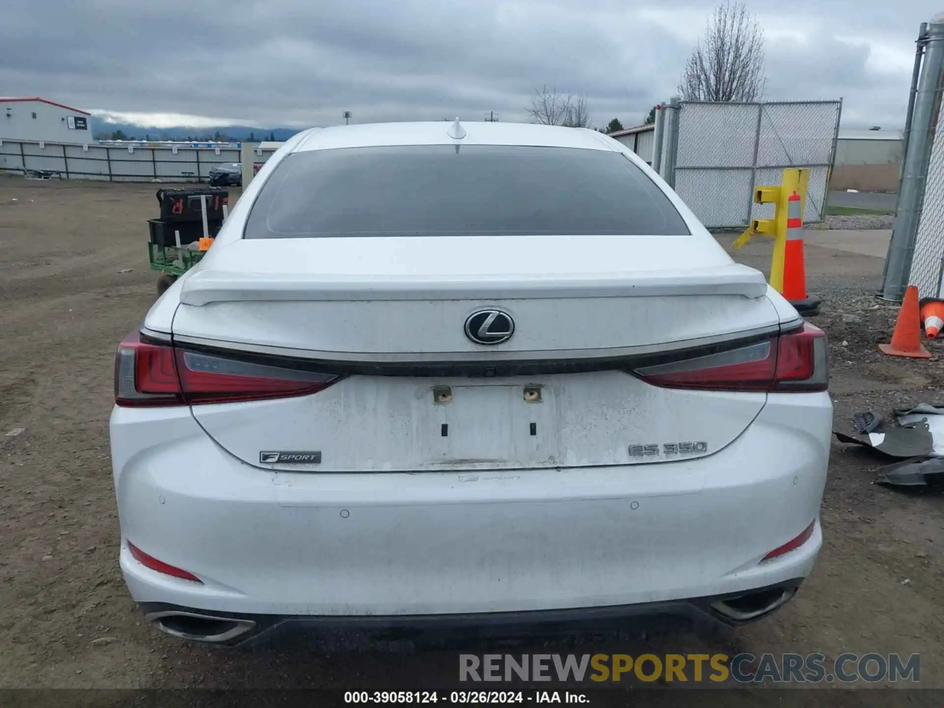 16 Photograph of a damaged car 58ABZ1B18KU004789 LEXUS ES 350 2019