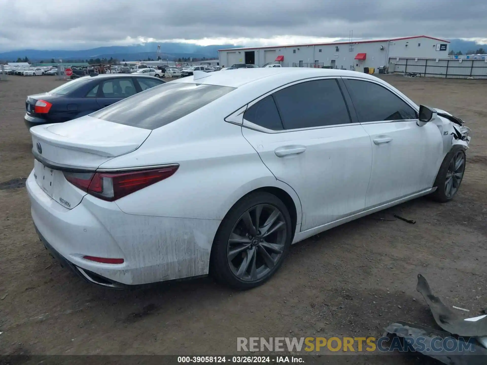 4 Photograph of a damaged car 58ABZ1B18KU004789 LEXUS ES 350 2019