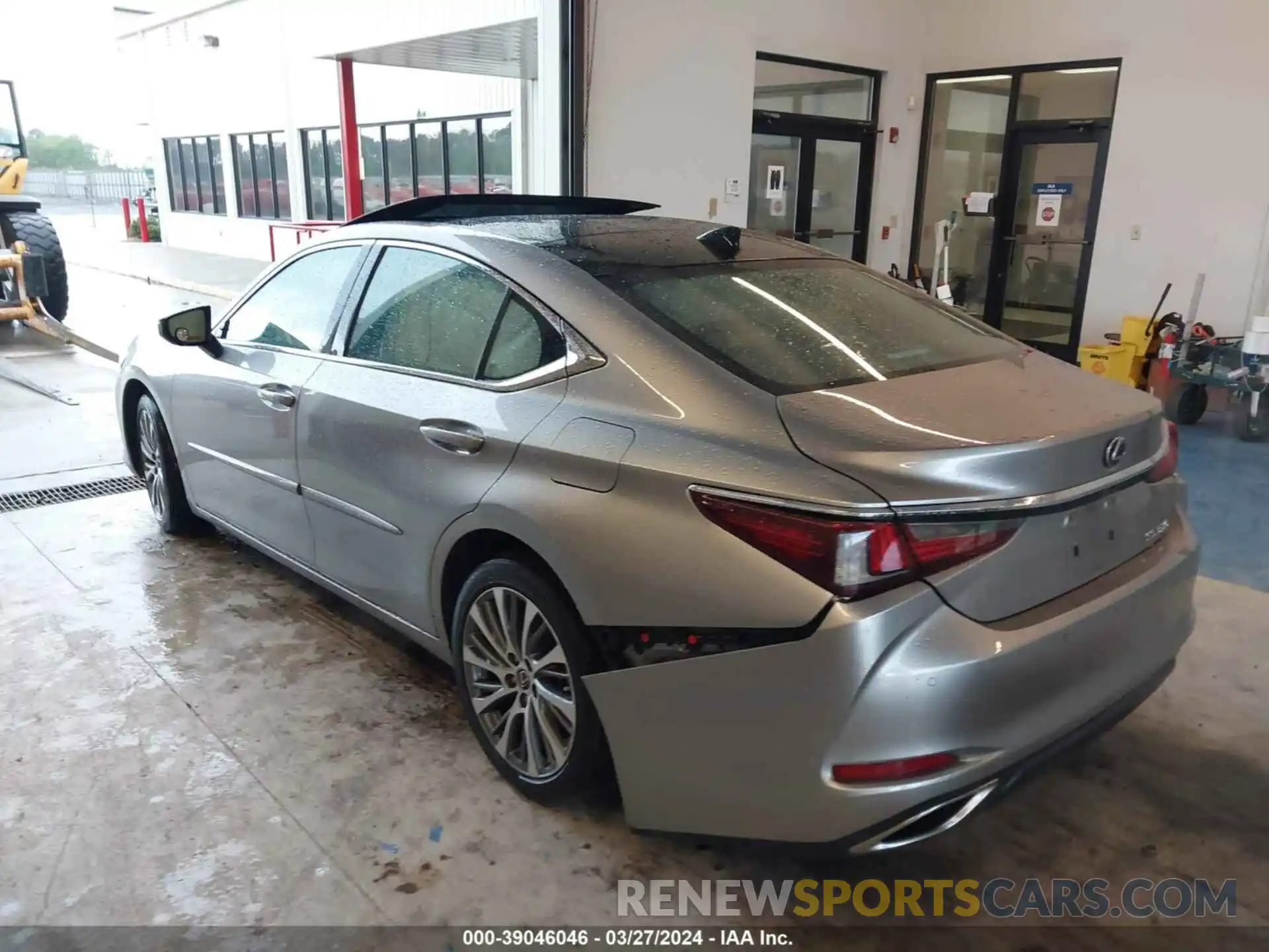 3 Photograph of a damaged car 58ABZ1B19KU032553 LEXUS ES 350 2019