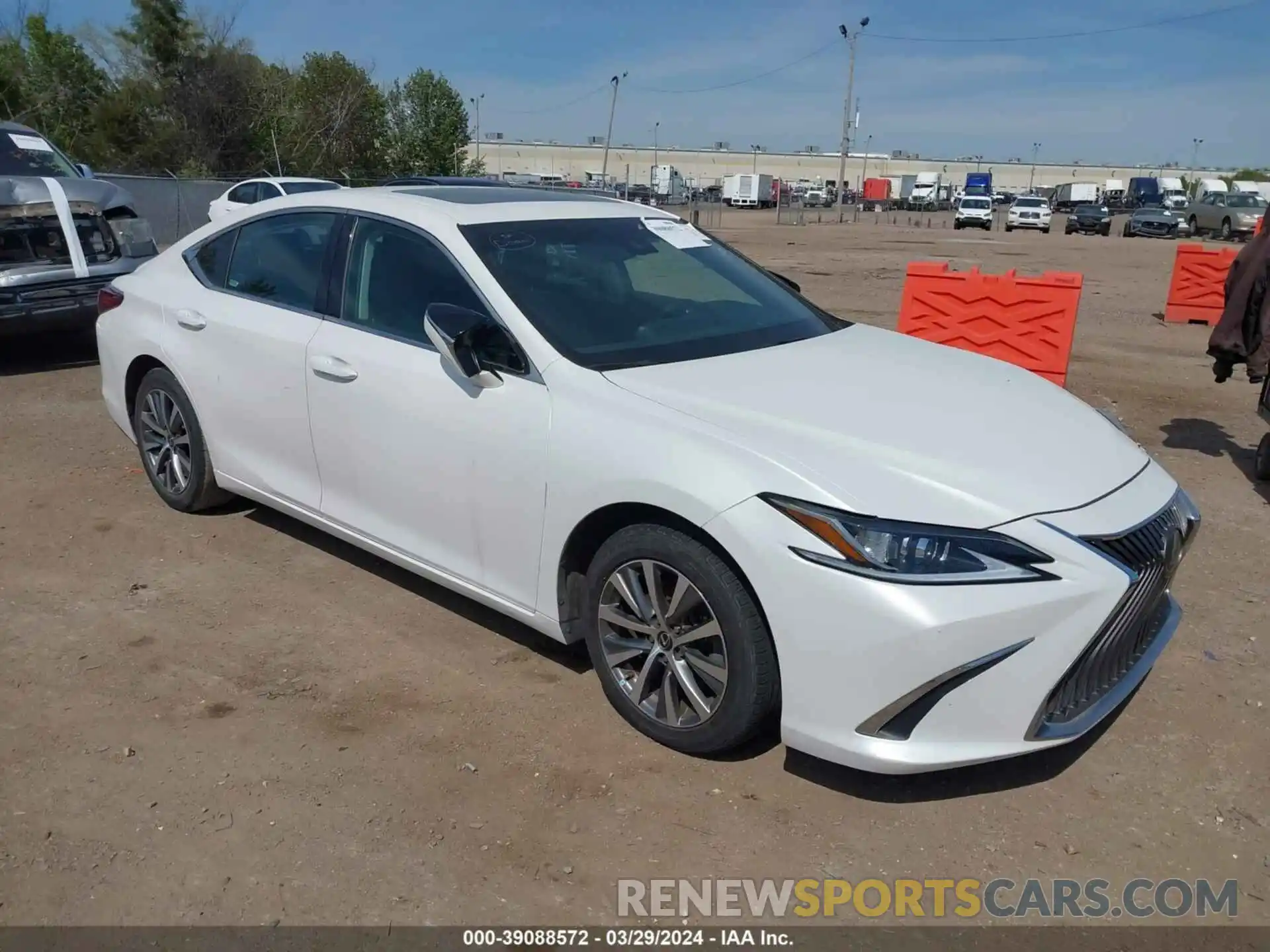 1 Photograph of a damaged car 58ACZ1B10LU063678 LEXUS ES 350 2020