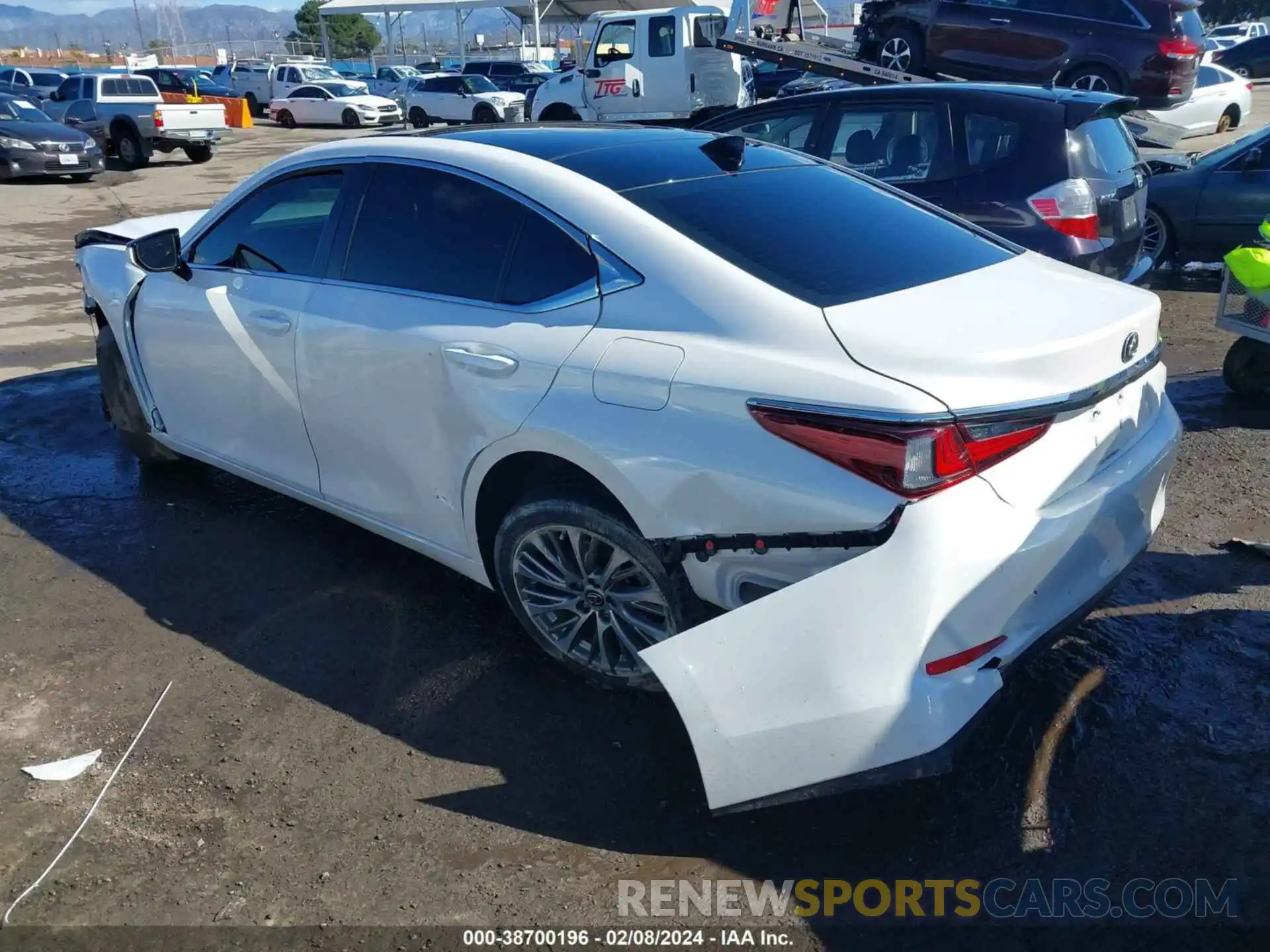 3 Photograph of a damaged car 58ADZ1B19LU066289 LEXUS ES 350 2020