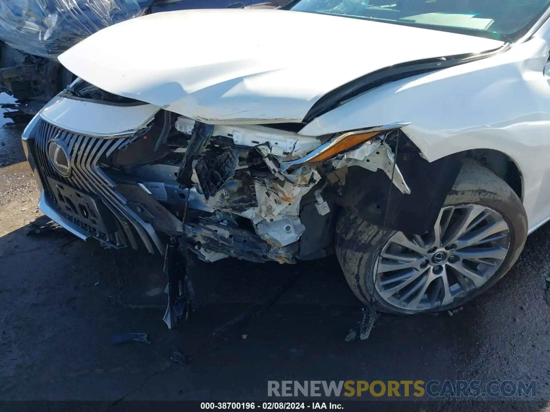 6 Photograph of a damaged car 58ADZ1B19LU066289 LEXUS ES 350 2020