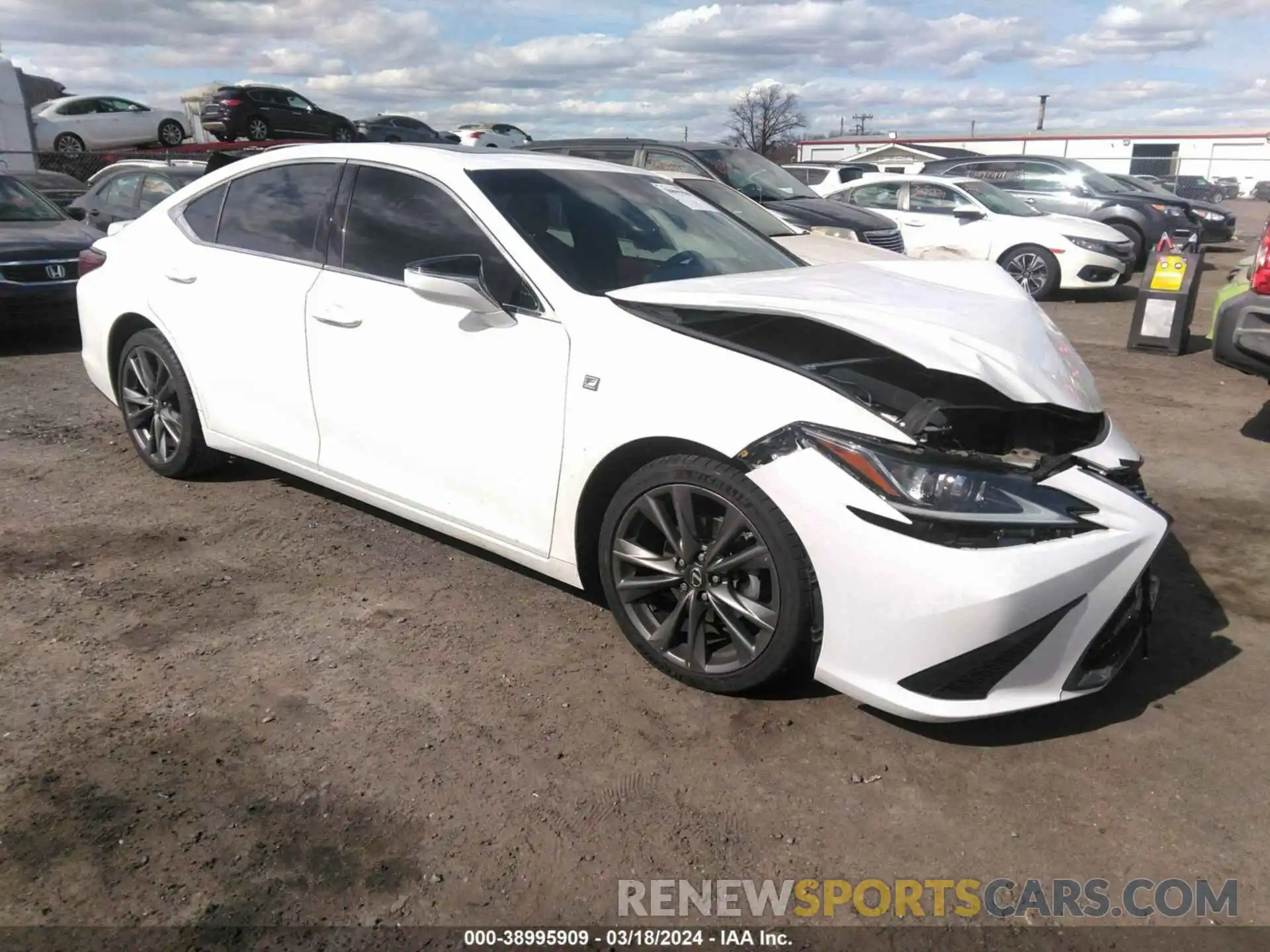 1 Photograph of a damaged car 58AGZ1B19LU054561 LEXUS ES 350 2020