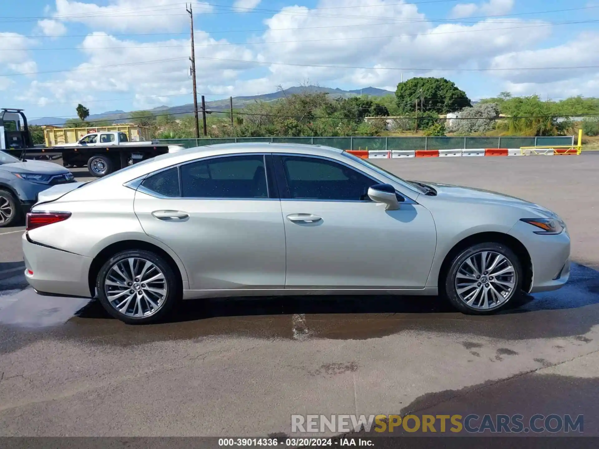 13 Photograph of a damaged car JTHEZ1B18L2010192 LEXUS ES 350 2020