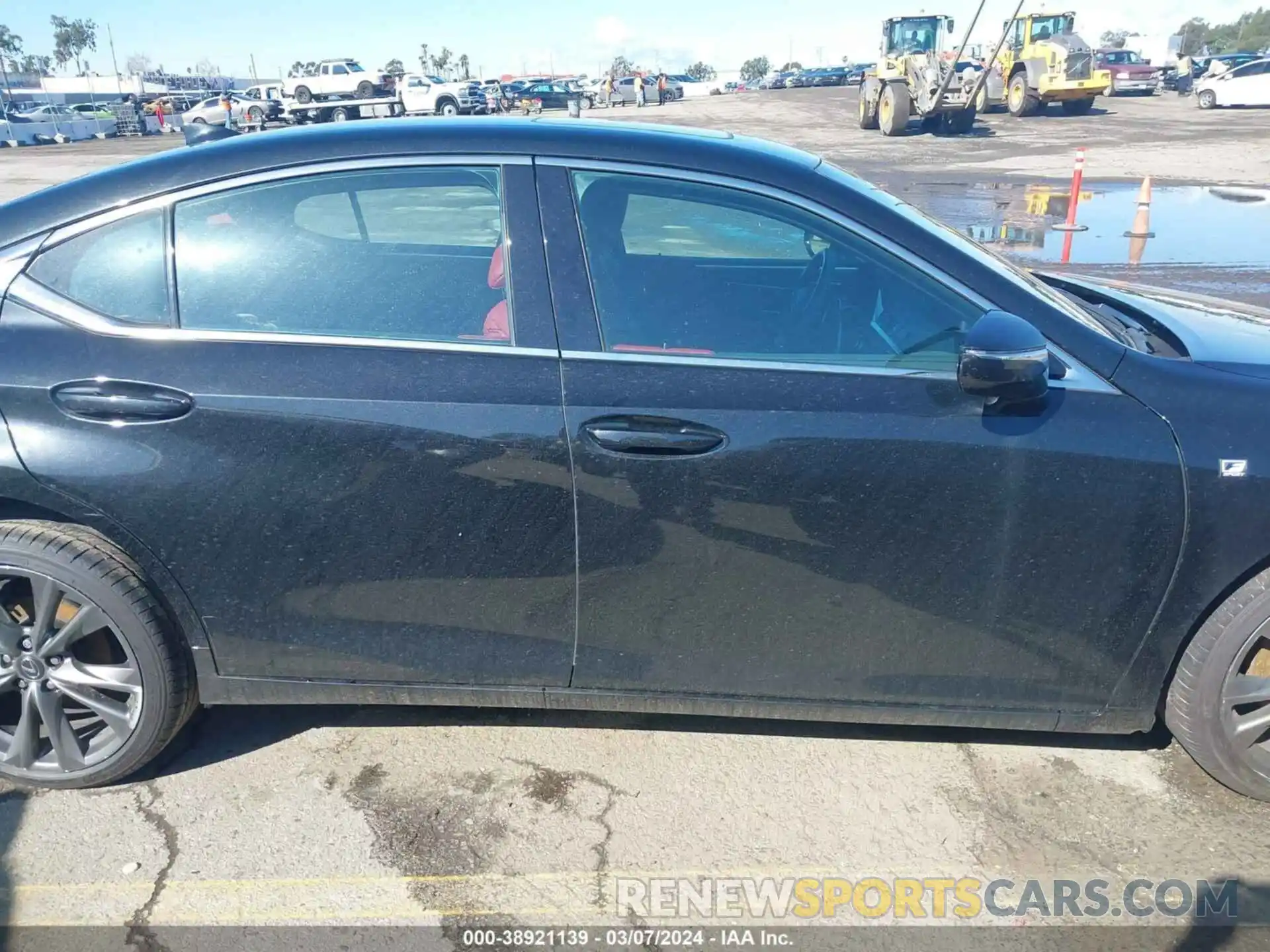 14 Photograph of a damaged car 58AGZ1B10MU109433 LEXUS ES 350 2021