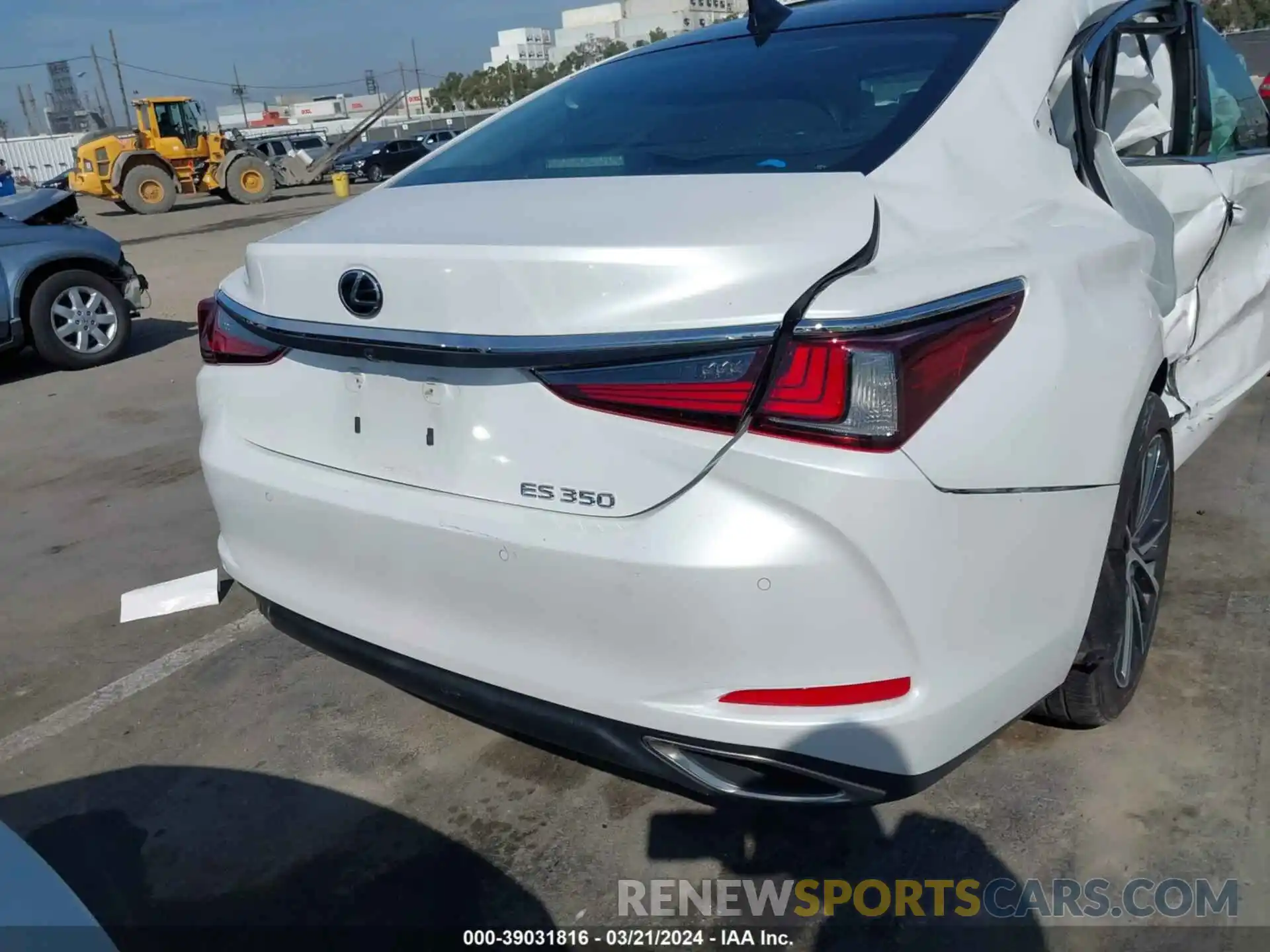 16 Photograph of a damaged car 58ADZ1B11NU120641 LEXUS ES 350 2022