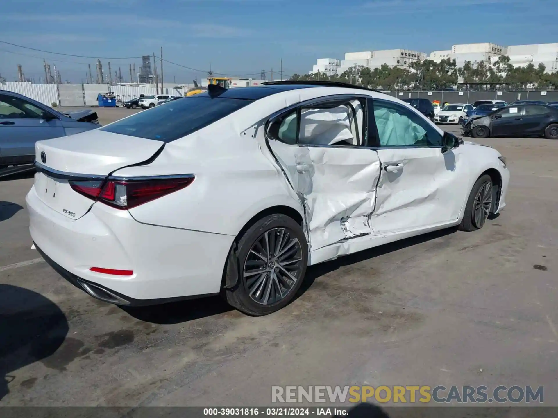 4 Photograph of a damaged car 58ADZ1B11NU120641 LEXUS ES 350 2022