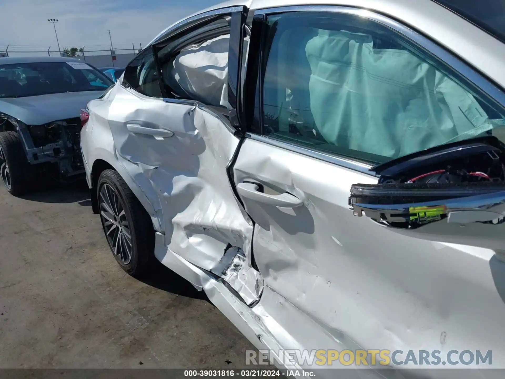 6 Photograph of a damaged car 58ADZ1B11NU120641 LEXUS ES 350 2022