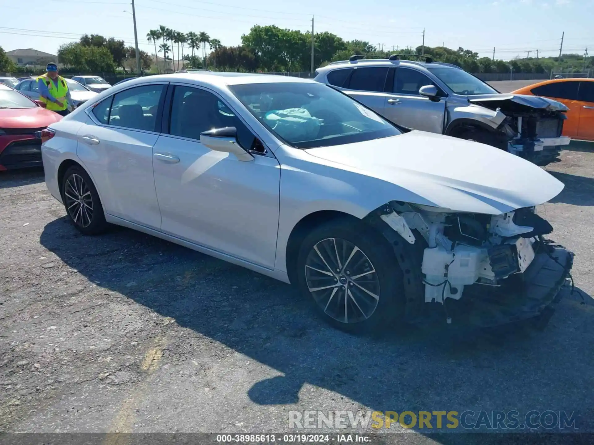 1 Photograph of a damaged car 58ADZ1B11NU134863 LEXUS ES 350 2022