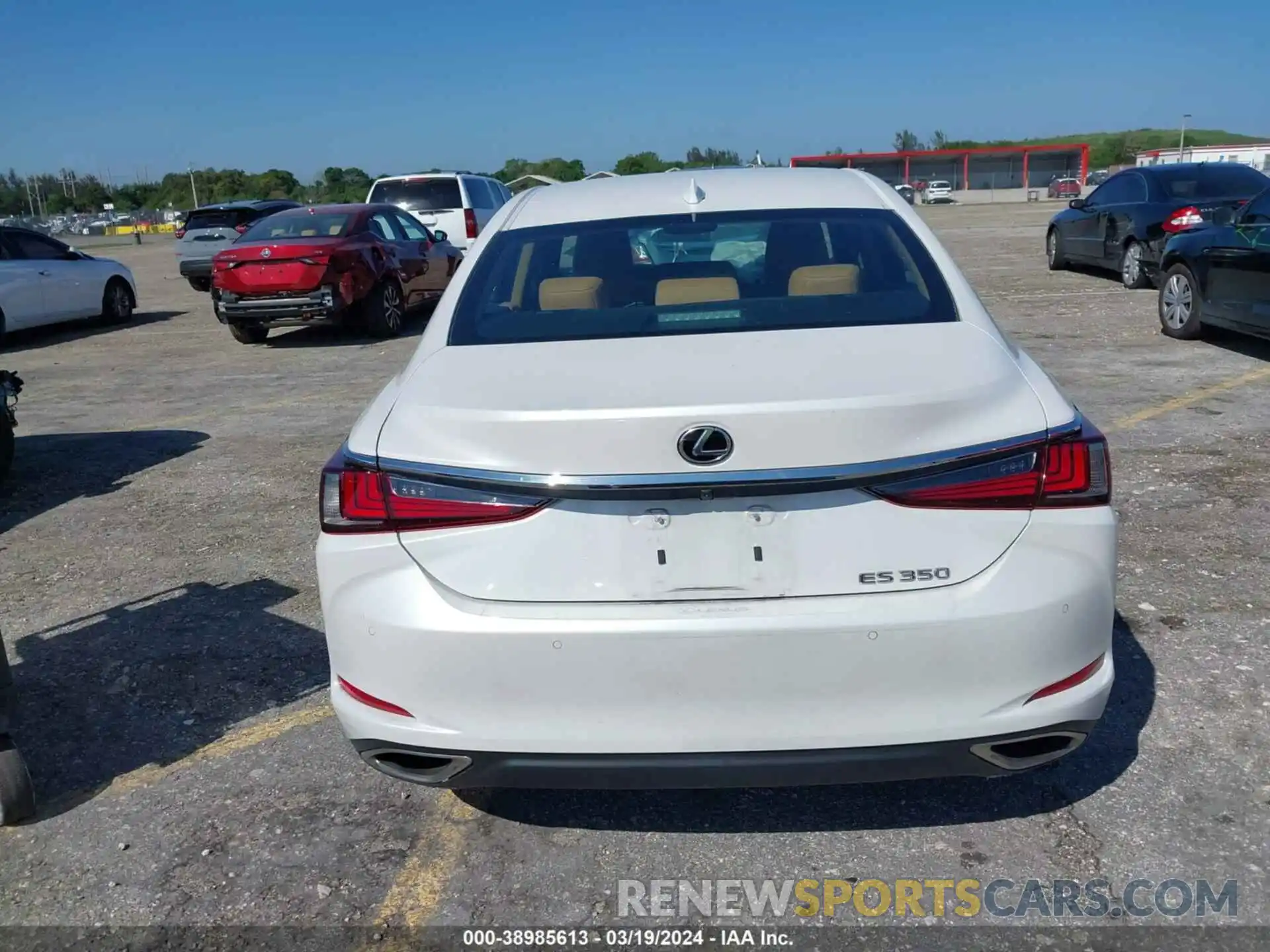 16 Photograph of a damaged car 58ADZ1B11NU134863 LEXUS ES 350 2022