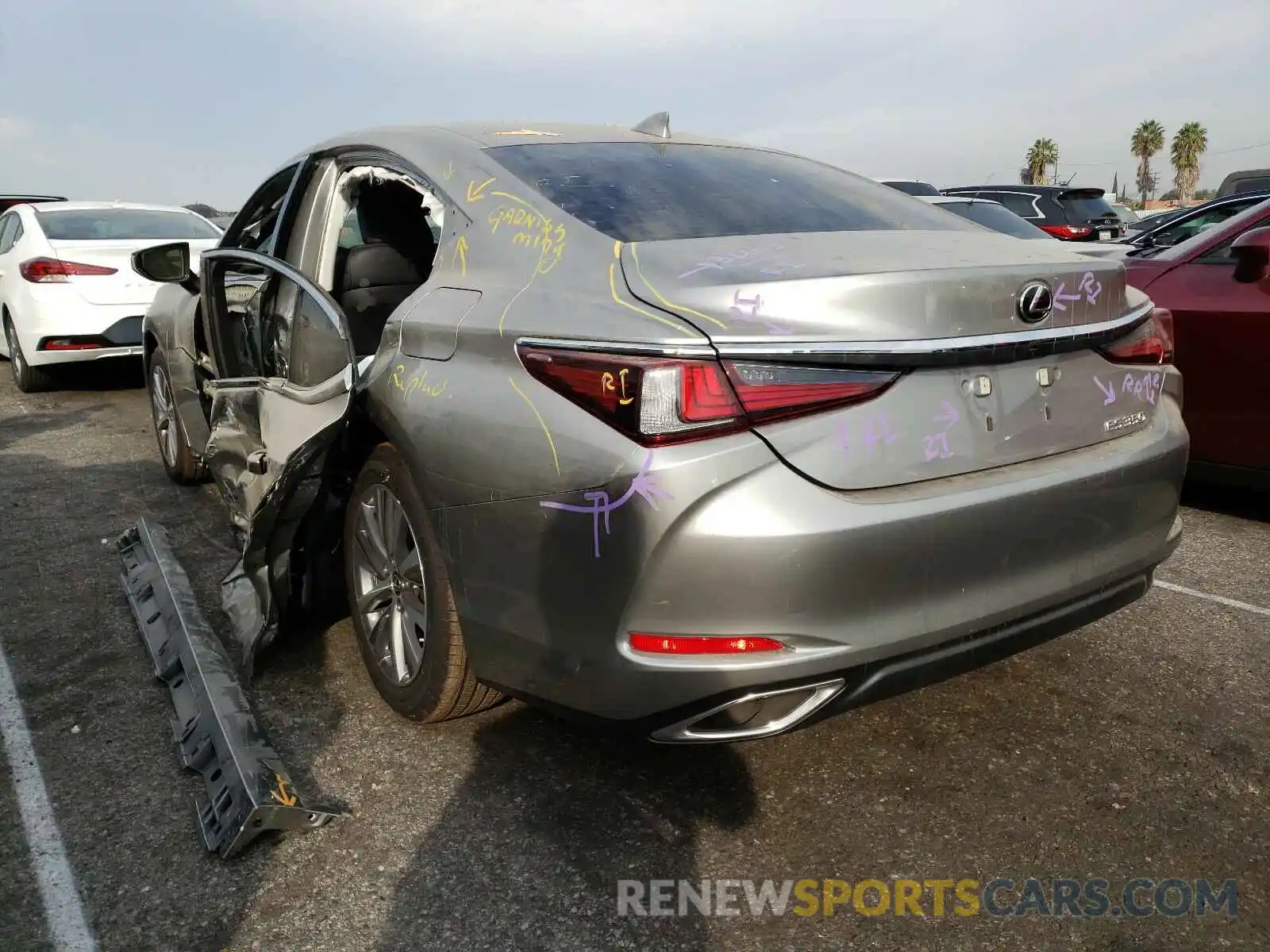 3 Photograph of a damaged car 58ACZ1B16LU071090 LEXUS ES 350 BAS 2020