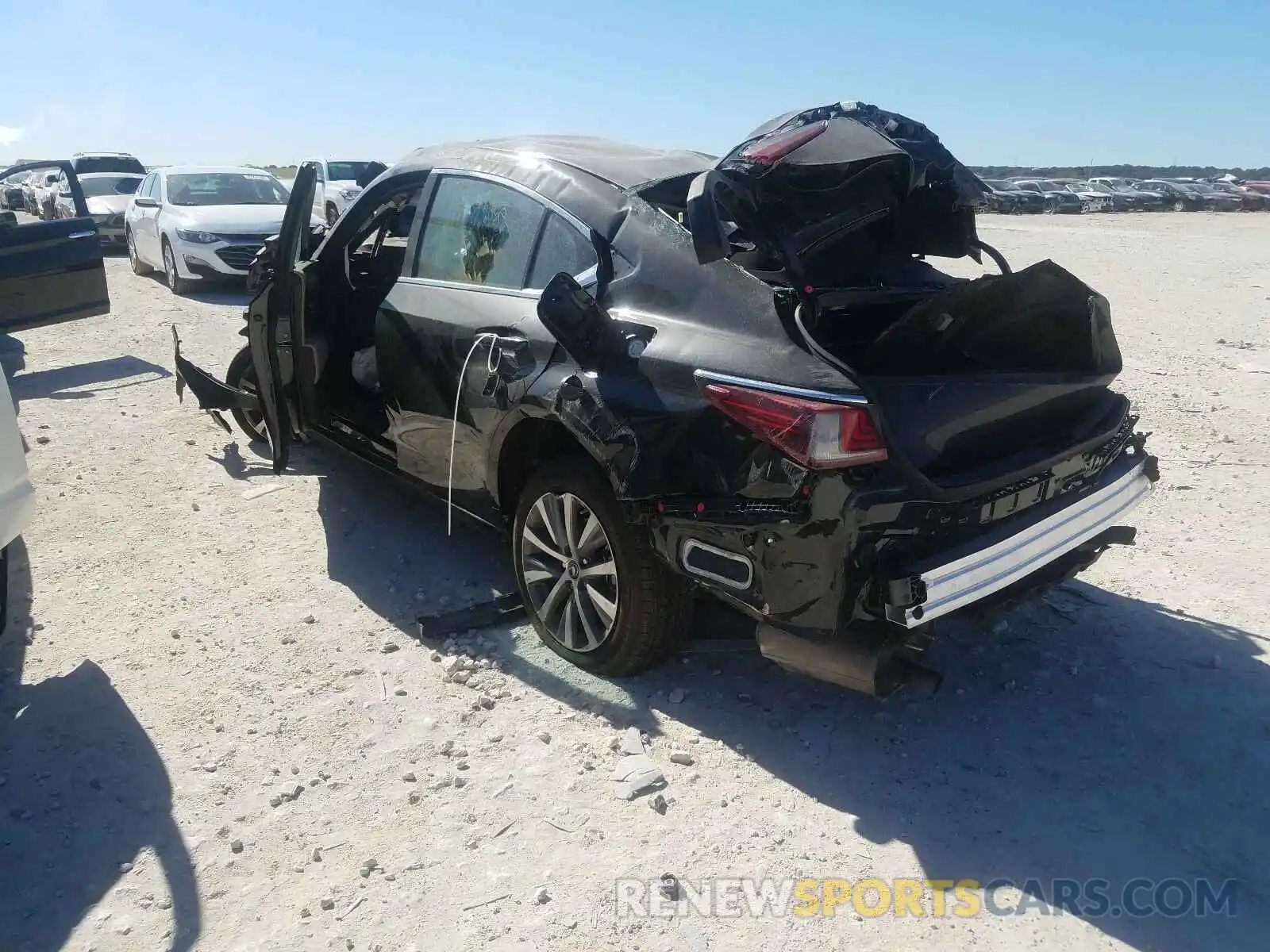 3 Фотография поврежденного автомобиля 58ACZ1B19LU079958 LEXUS ES 350 BAS 2020