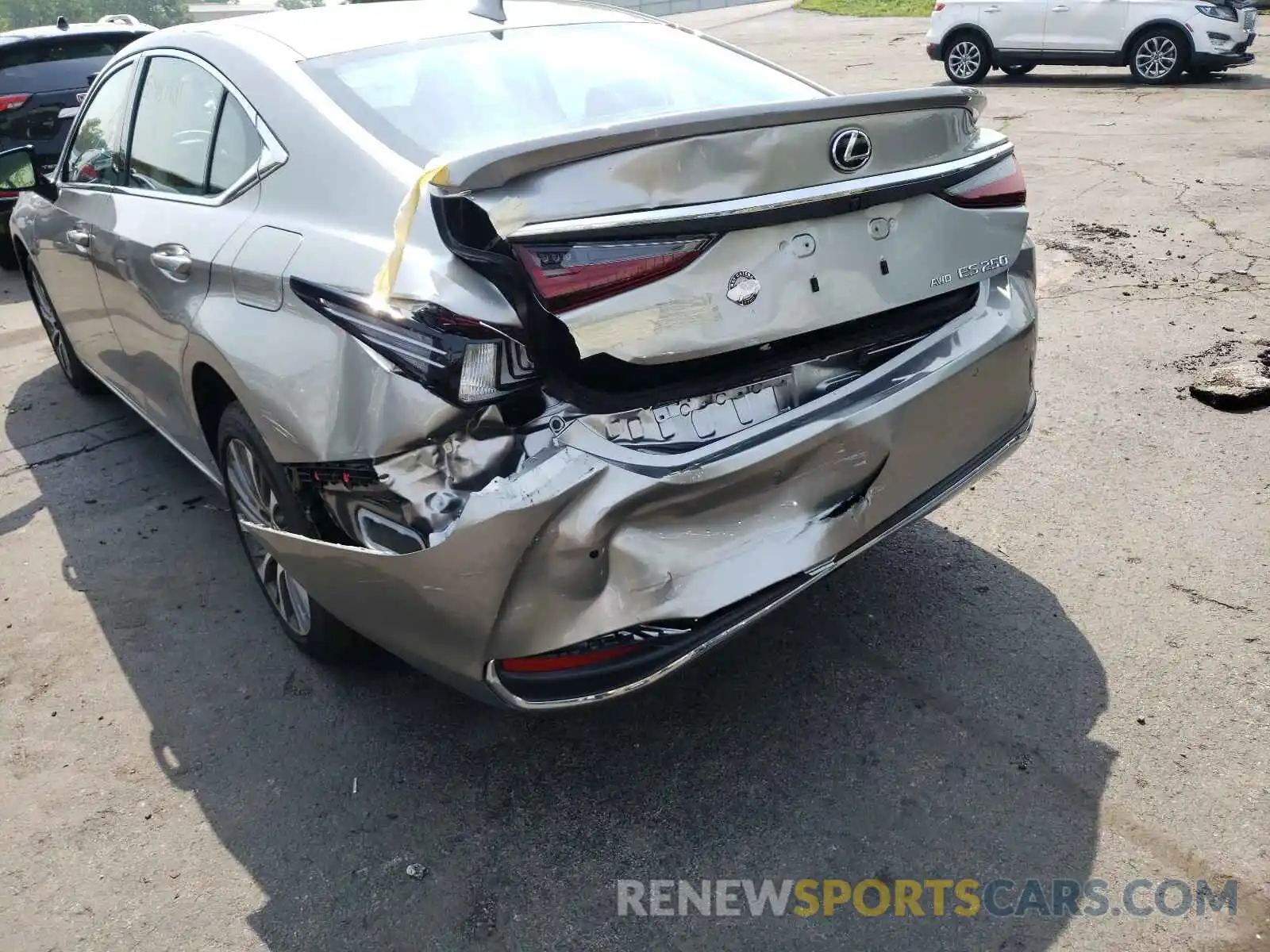 9 Photograph of a damaged car 58AD11D14MU001369 LEXUS ES250 2021