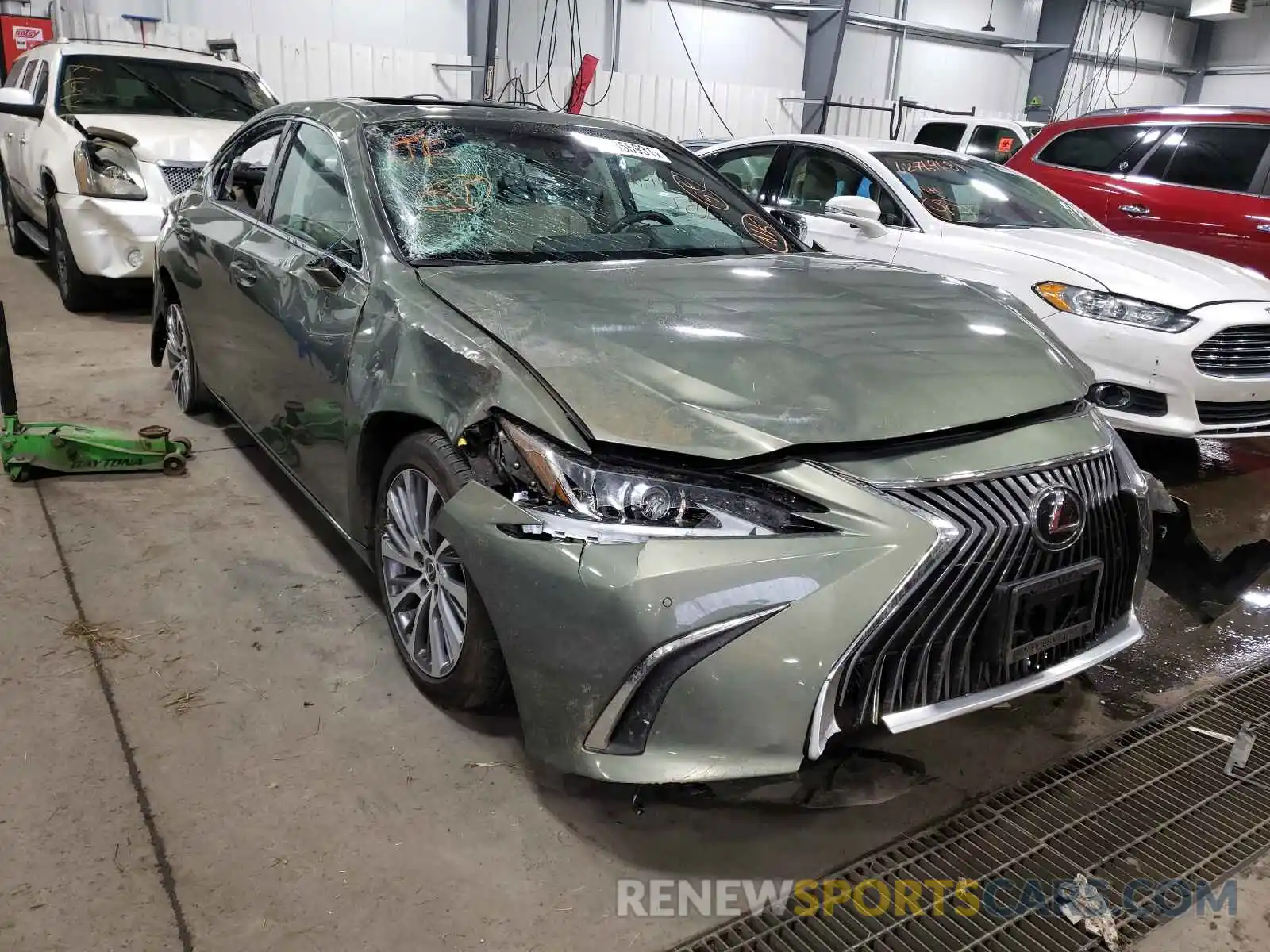 1 Photograph of a damaged car 58AD11D17MU003780 LEXUS ES250 2021