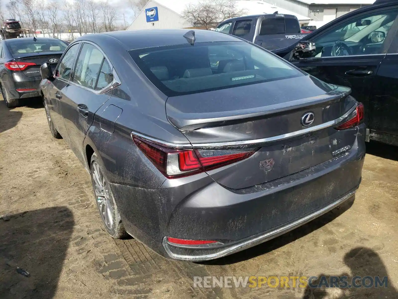 3 Photograph of a damaged car 58AB21B10KU001339 LEXUS ES300 2019