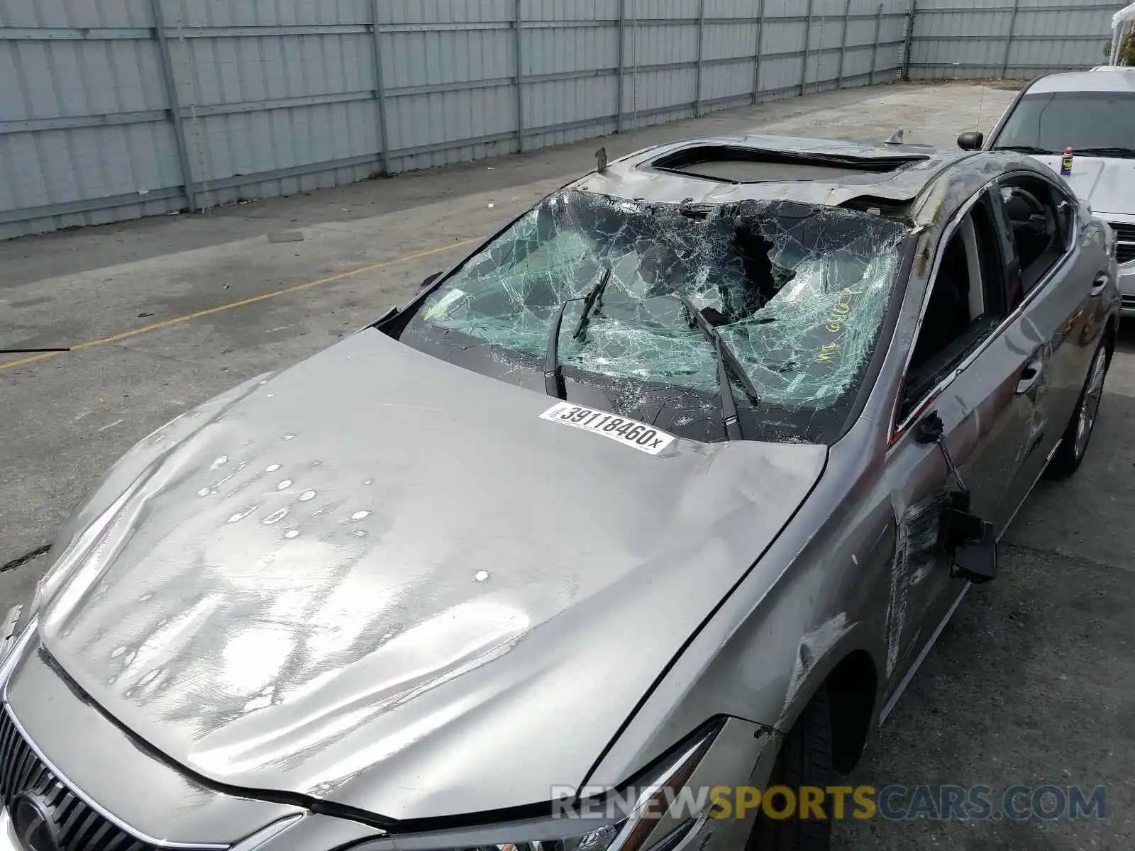 9 Photograph of a damaged car 58AB21B10KU002507 LEXUS ES300 2019