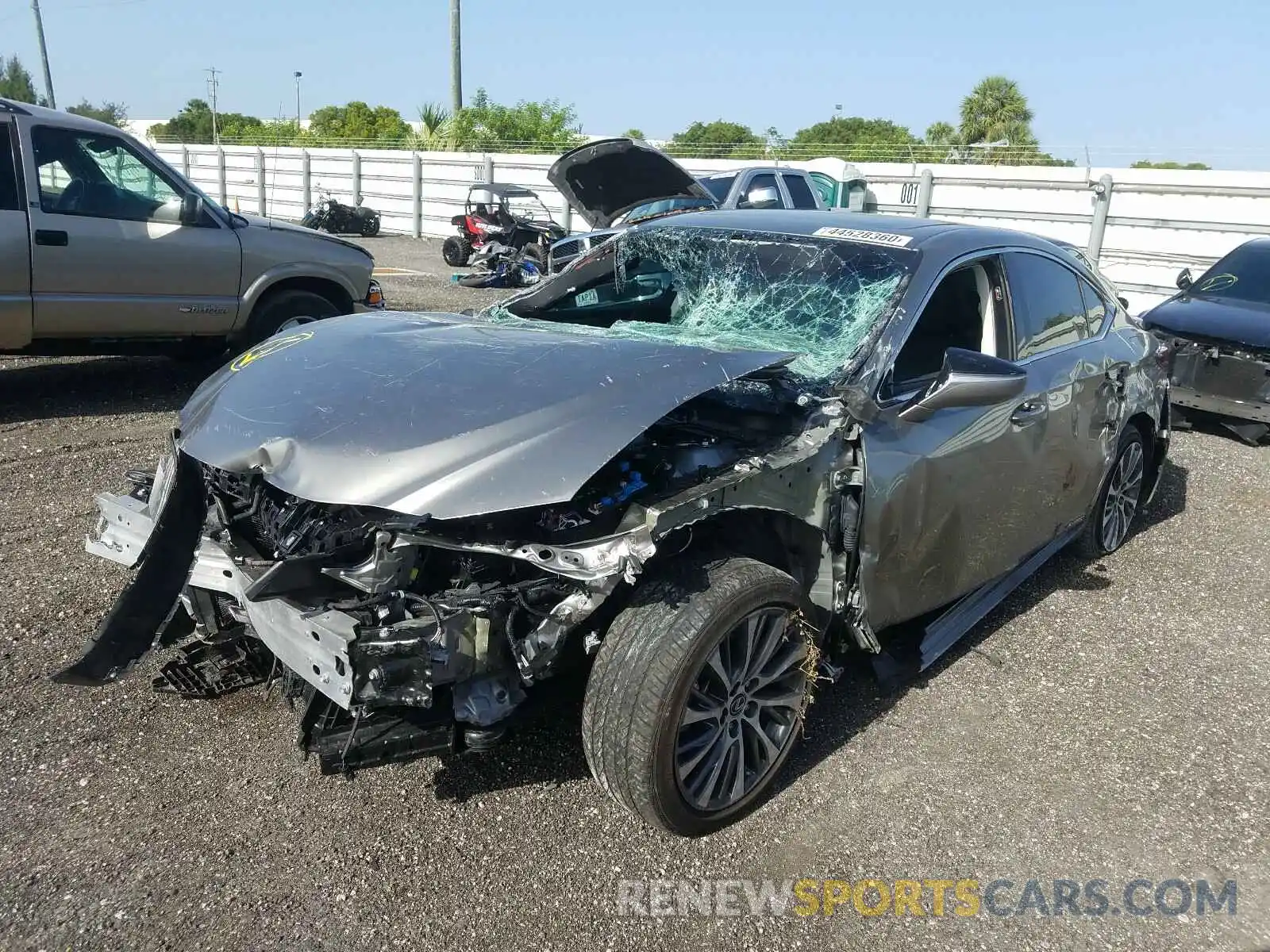 2 Photograph of a damaged car 58AB21B11KU001575 LEXUS ES300 2019