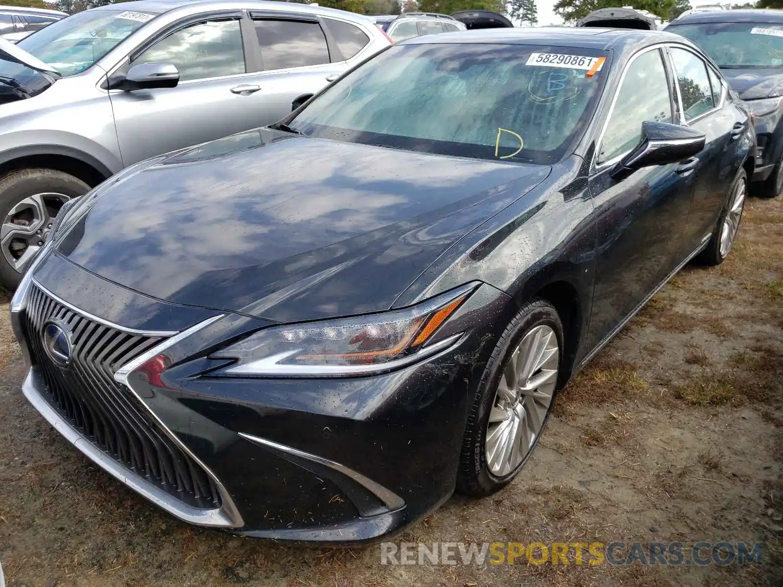 2 Photograph of a damaged car 58AB21B11KU002662 LEXUS ES300 2019