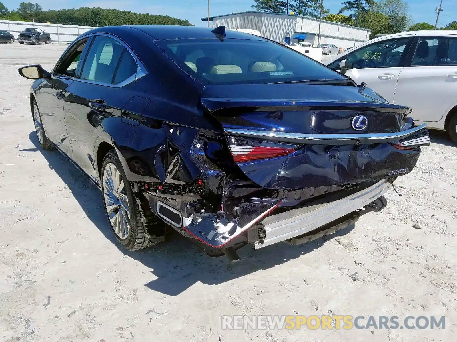 3 Photograph of a damaged car 58AB21B12KU002007 LEXUS ES300 2019