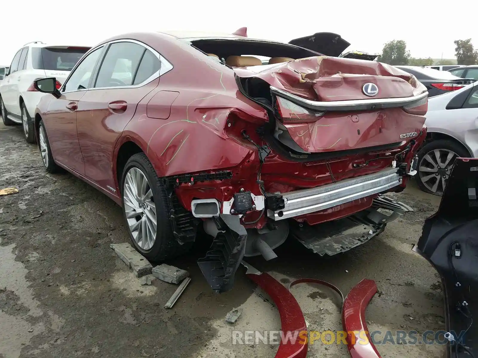 3 Photograph of a damaged car 58AB21B12KU002654 LEXUS ES300 2019