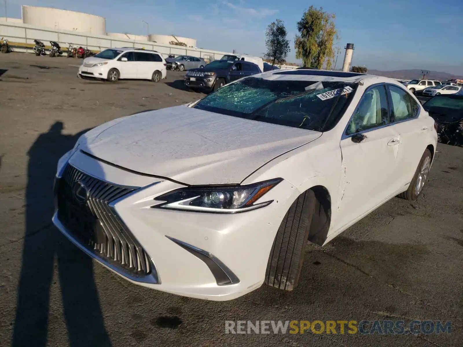 2 Photograph of a damaged car 58AB21B12KU003609 LEXUS ES300 2019