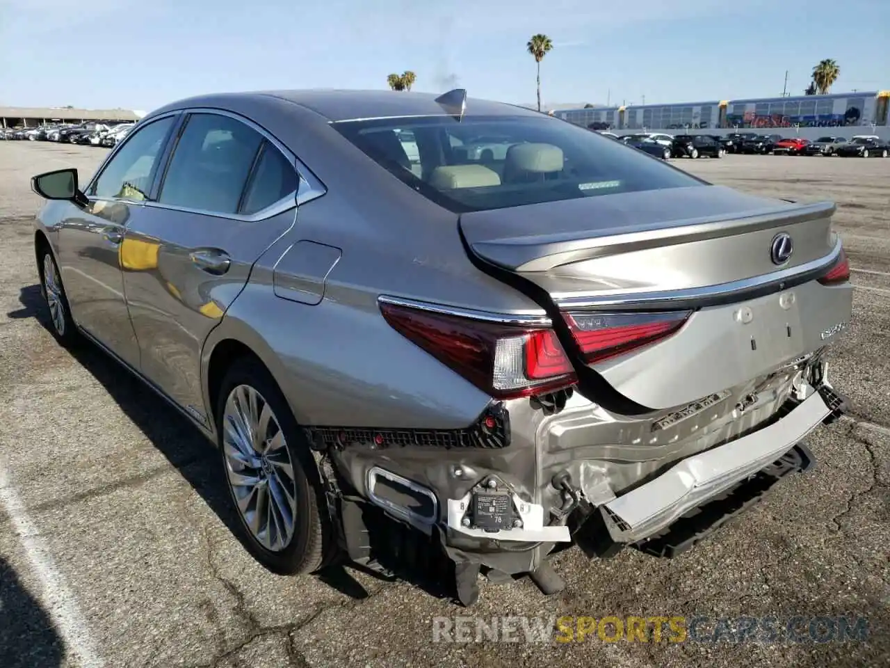 3 Photograph of a damaged car 58AB21B12KU004095 LEXUS ES300 2019