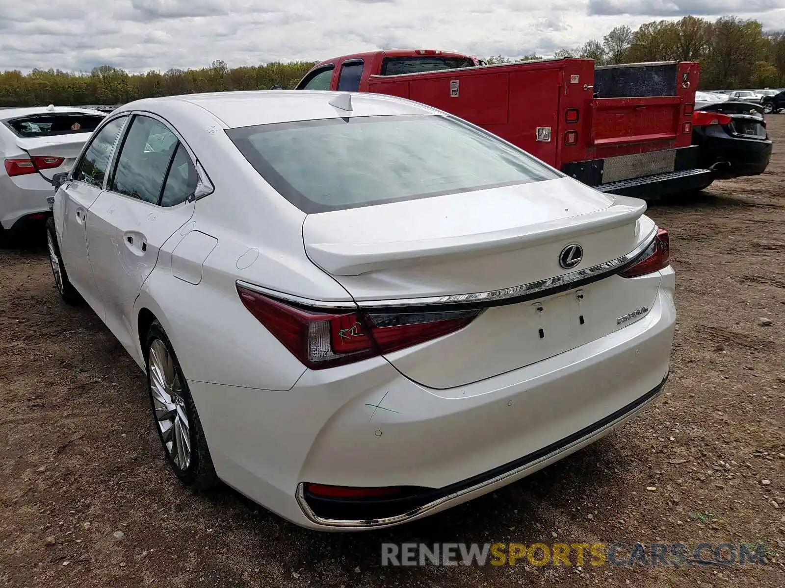 3 Photograph of a damaged car 58AB21B13KU001271 LEXUS ES300 2019