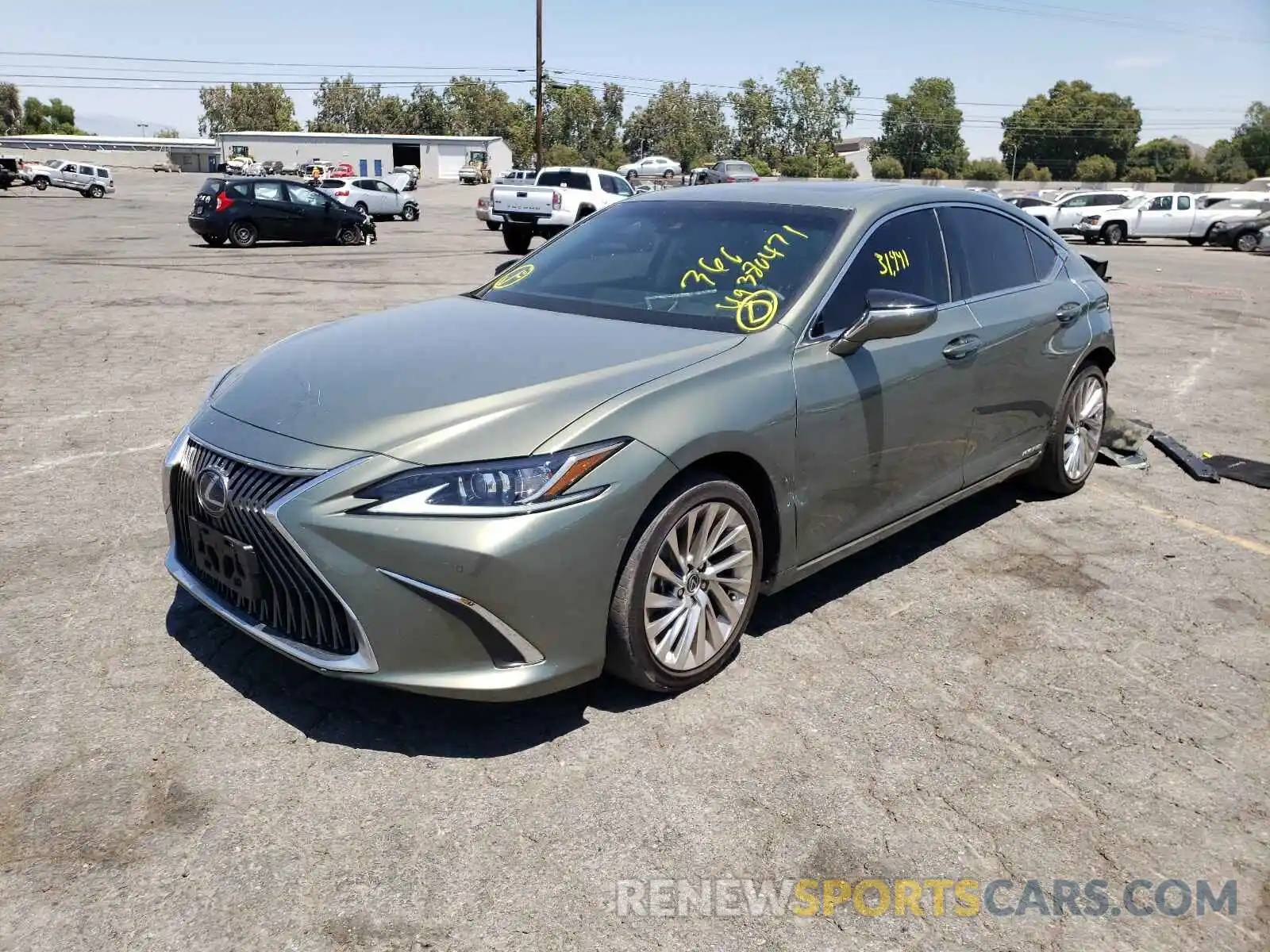 2 Photograph of a damaged car 58AB21B13KU004297 LEXUS ES300 2019