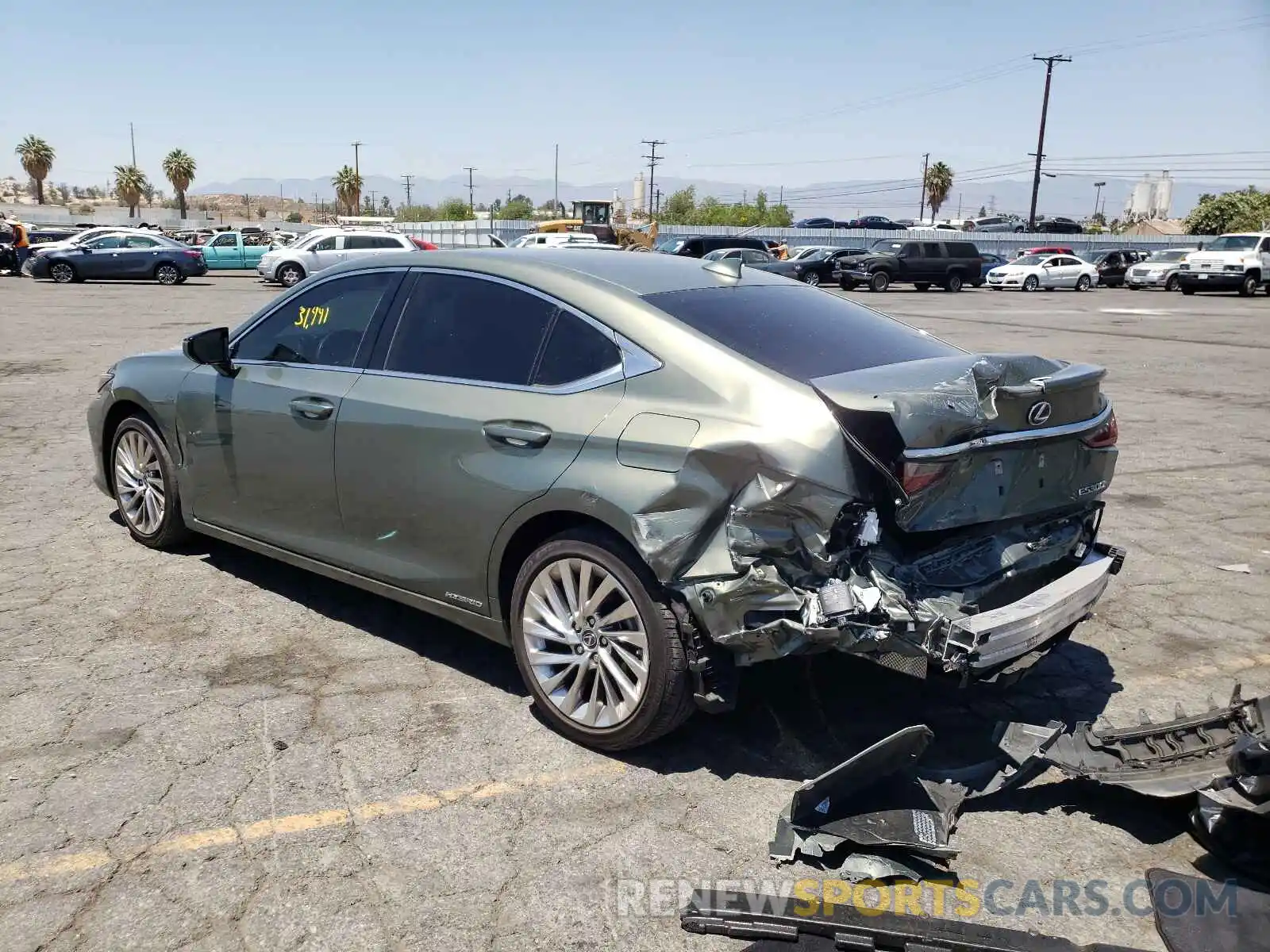 3 Photograph of a damaged car 58AB21B13KU004297 LEXUS ES300 2019