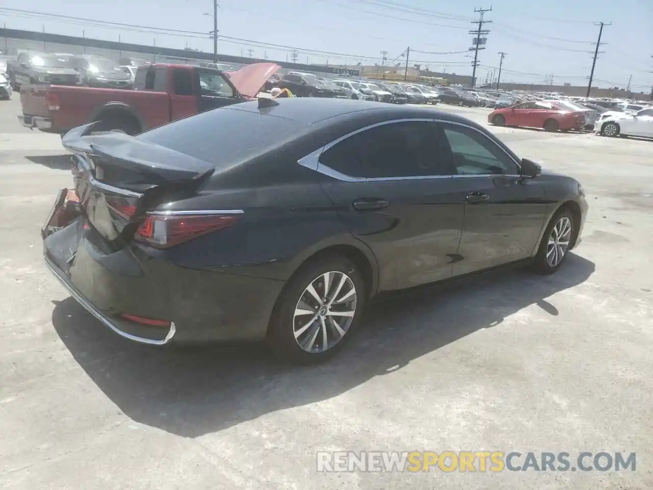 4 Photograph of a damaged car 58AB21B15KU001059 LEXUS ES300 2019