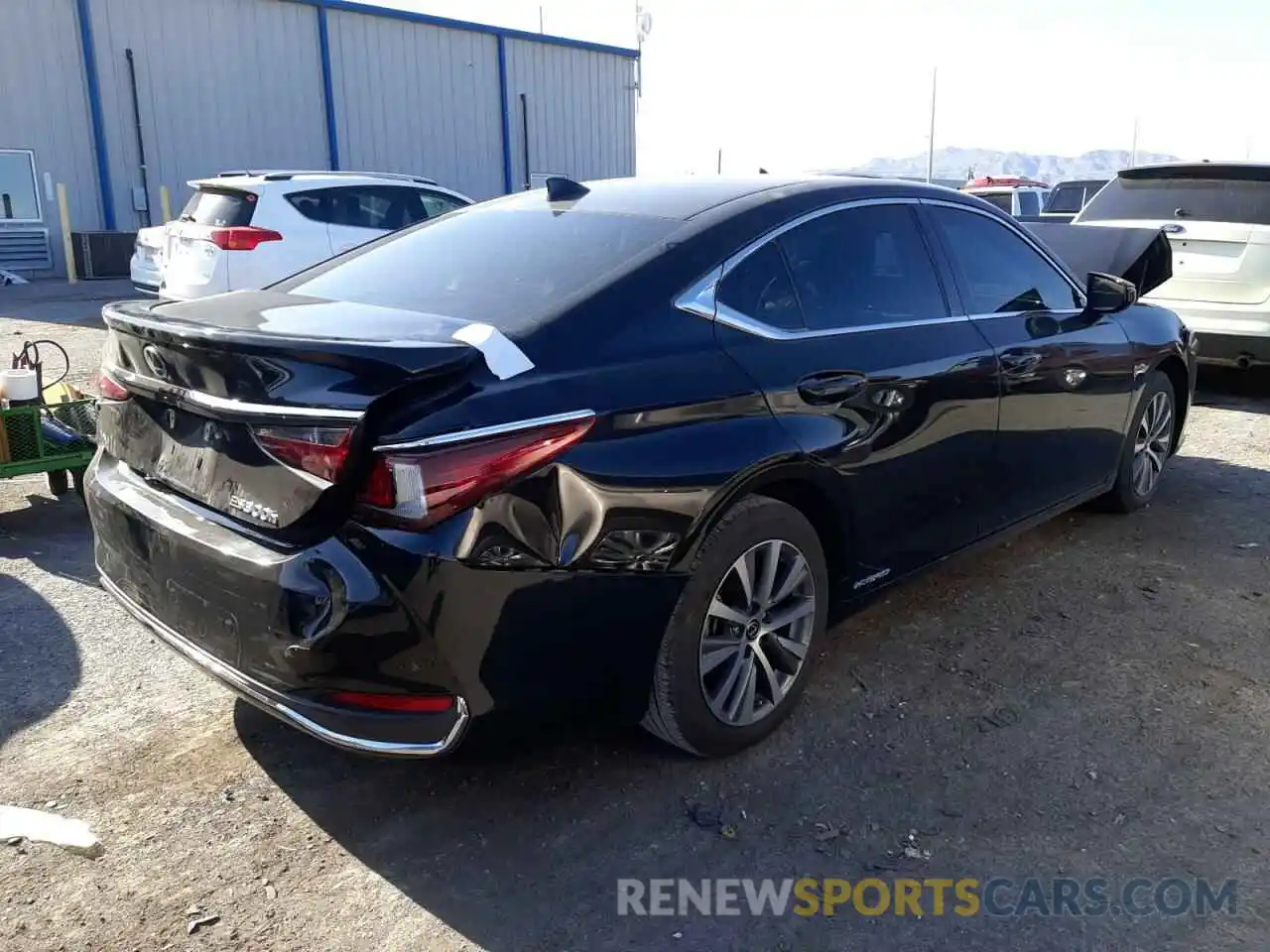 4 Photograph of a damaged car 58AB21B16KU002432 LEXUS ES300 2019