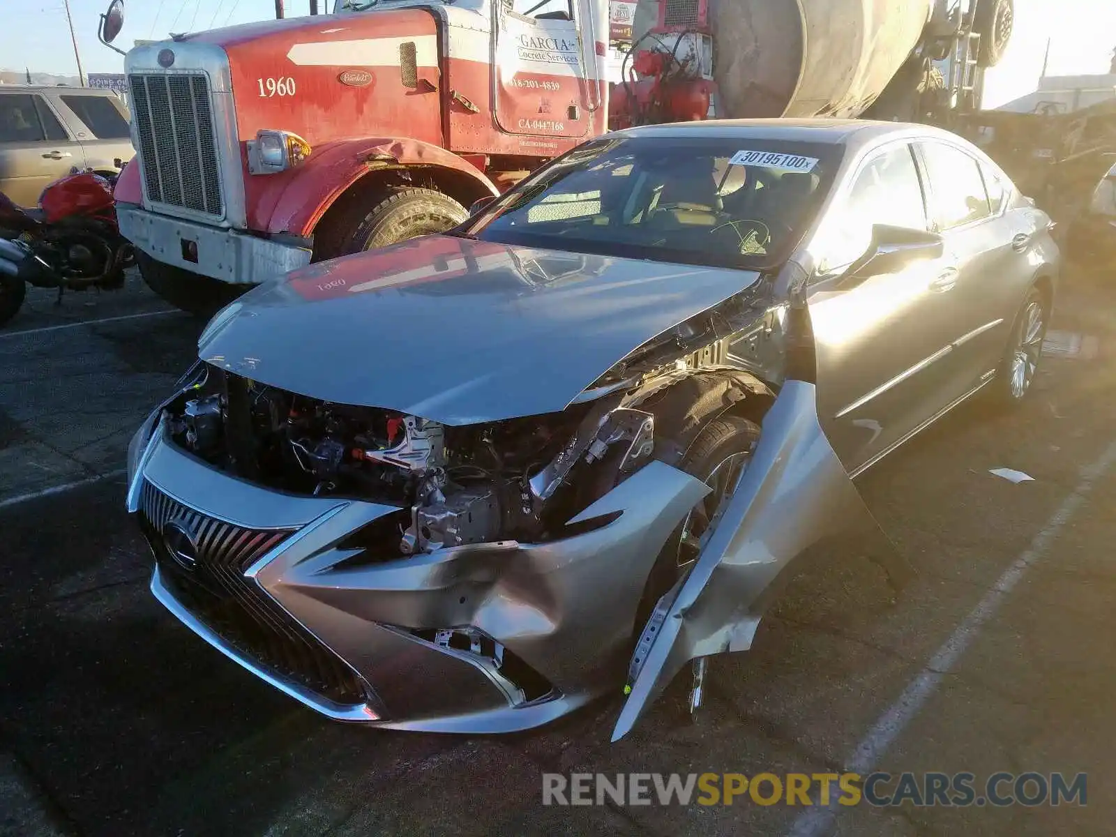 2 Photograph of a damaged car 58AB21B17KU003606 LEXUS ES300 2019