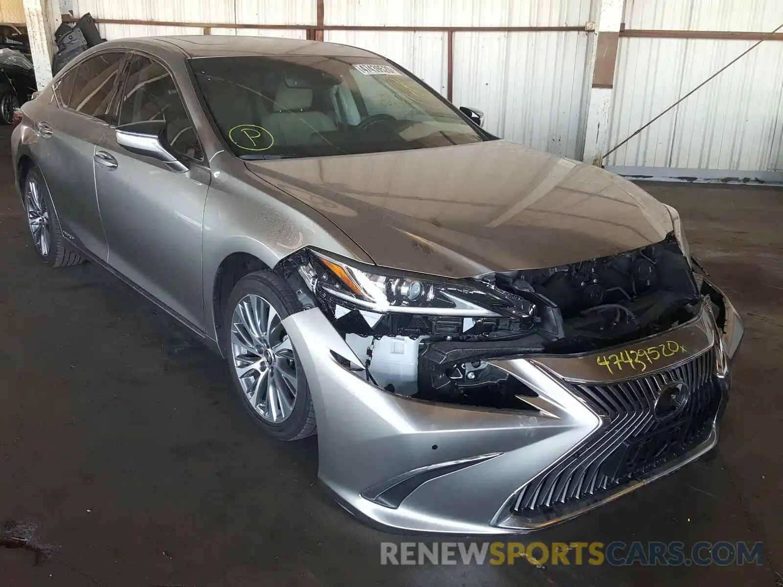 1 Photograph of a damaged car 58AB21B17KU004075 LEXUS ES300 2019